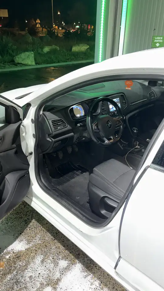 Renault Megane Grandtour — photo 5