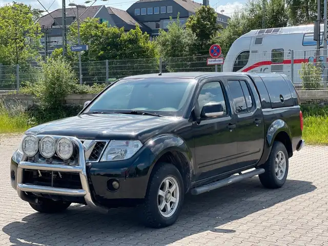 Nissan Navara 2.5 D Doppelkabine