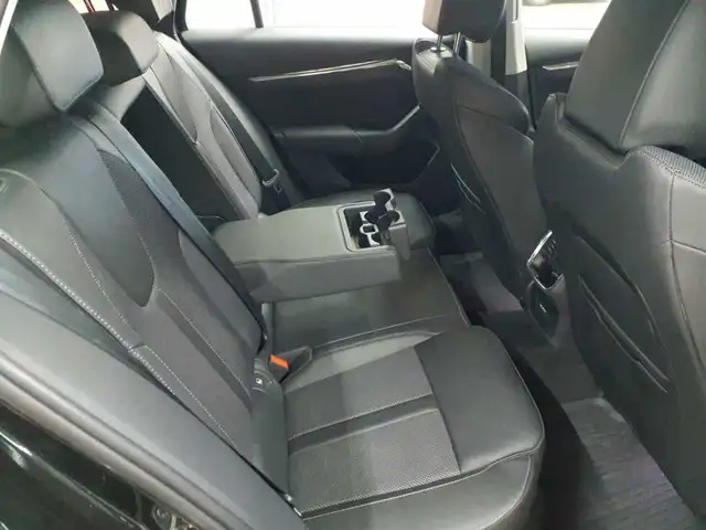 Skoda Octavia view 14