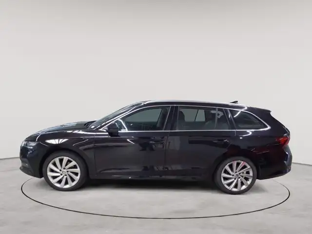 Skoda Octavia view 6