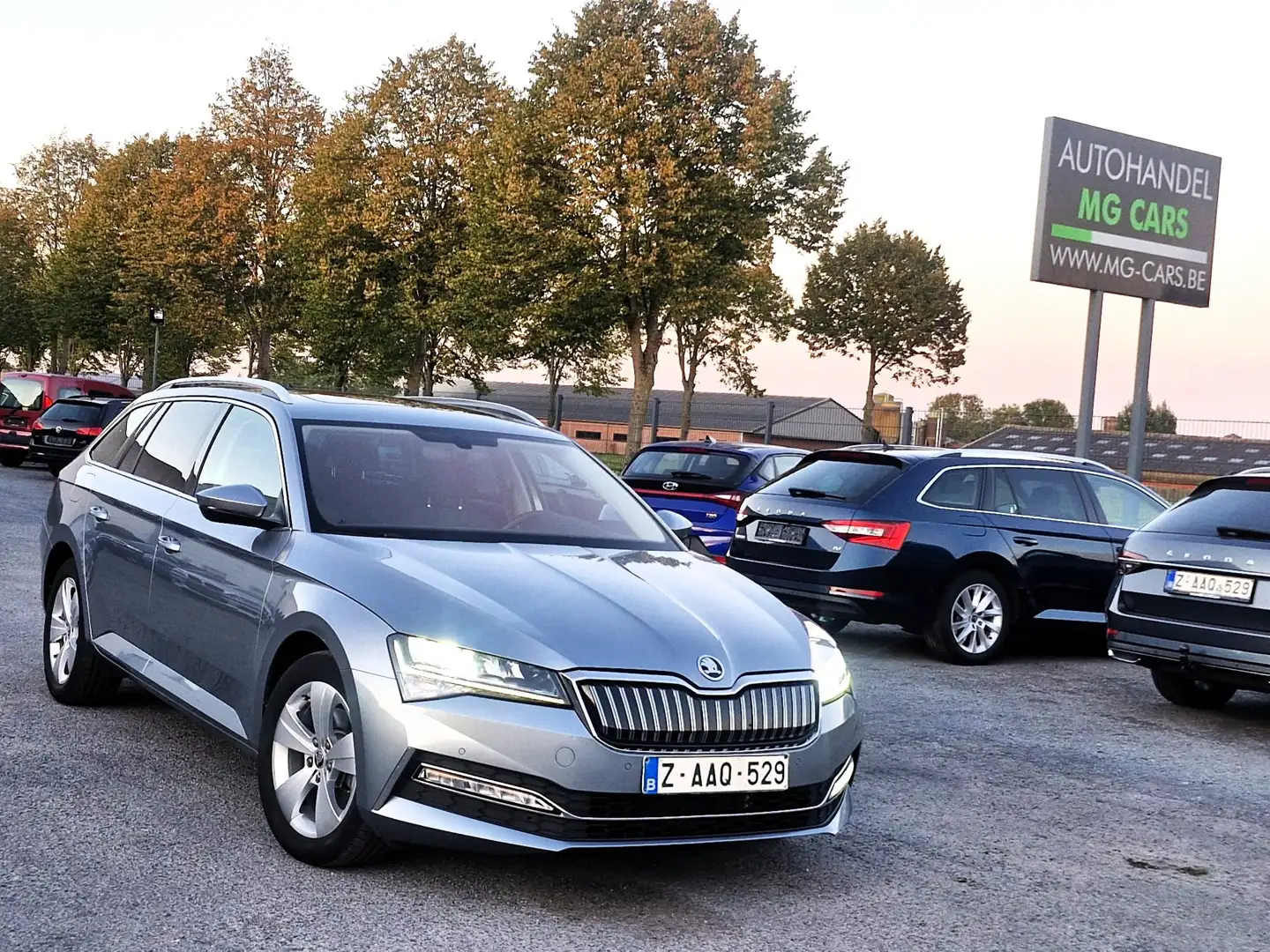 Skoda Superb 1.4TSI iV VIRTUAL COCKPIT TREKHAAK PANORAMISCH DAK Grau - 2