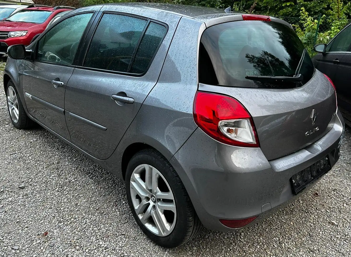 Renault Clio Authentique - 2
