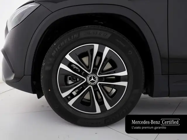Mercedes-Benz Gla view 8