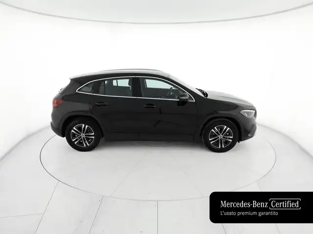 Mercedes-Benz Gla view 6