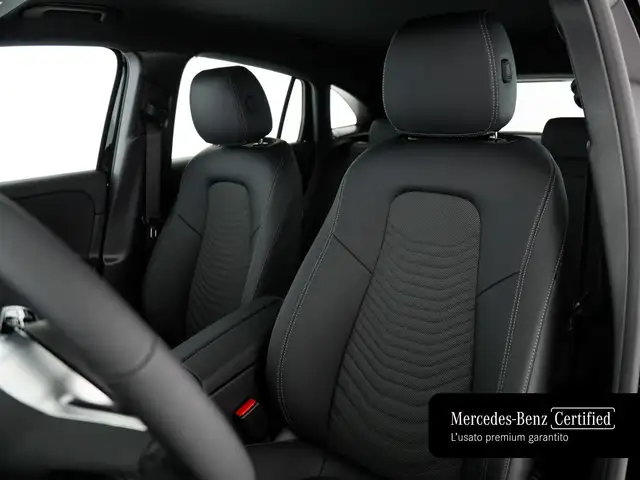 Mercedes-Benz Gla view 14