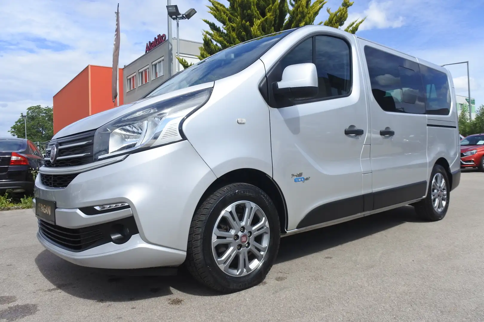 Fiat Talento Talento Panorama 3,0t 1,6 EcoJet 145 Professionel Silber - 2