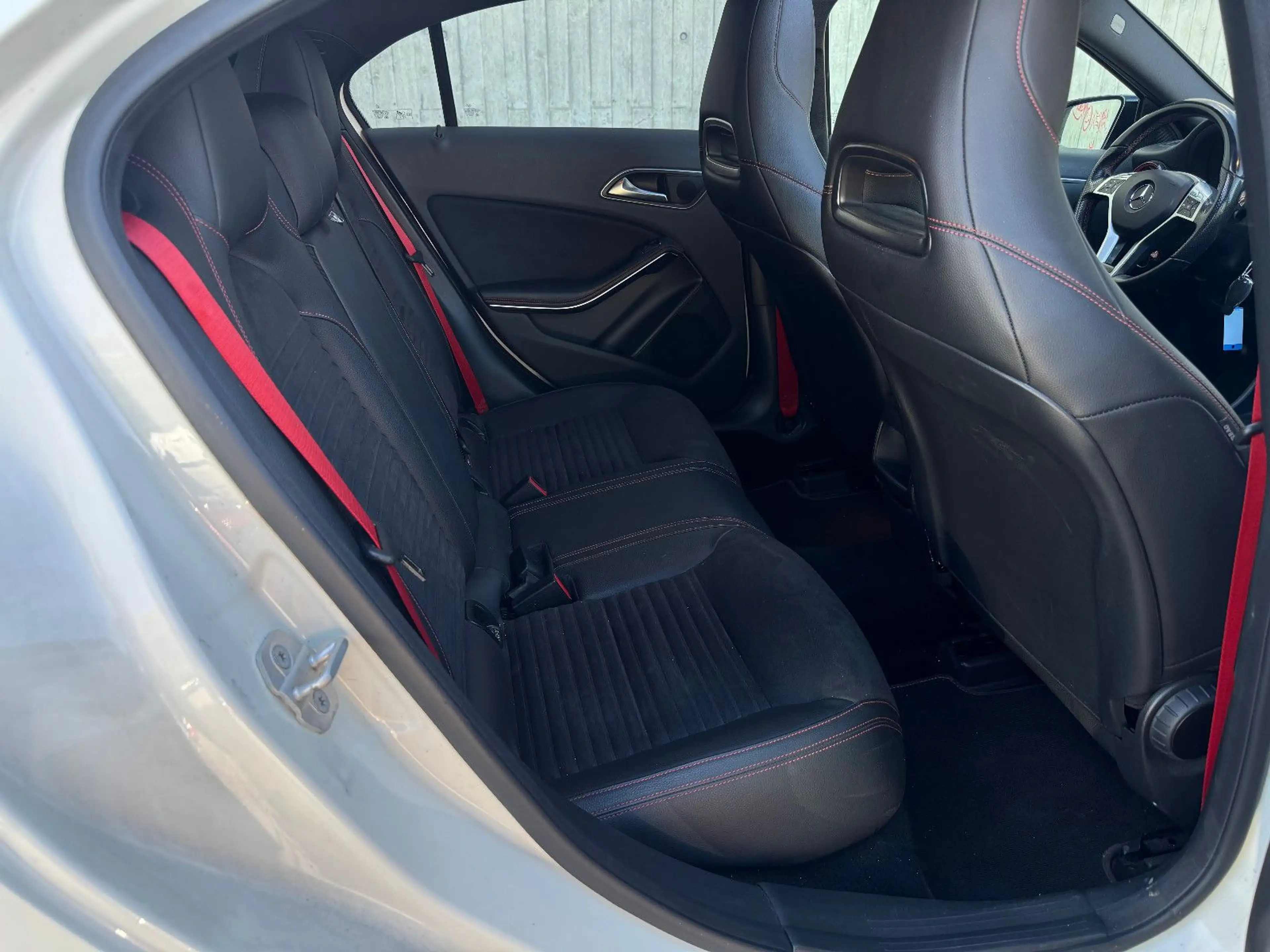 Mercedes-Benz A 250 Sport AMG Autom. Pano Xen PDC Navi — photo 8