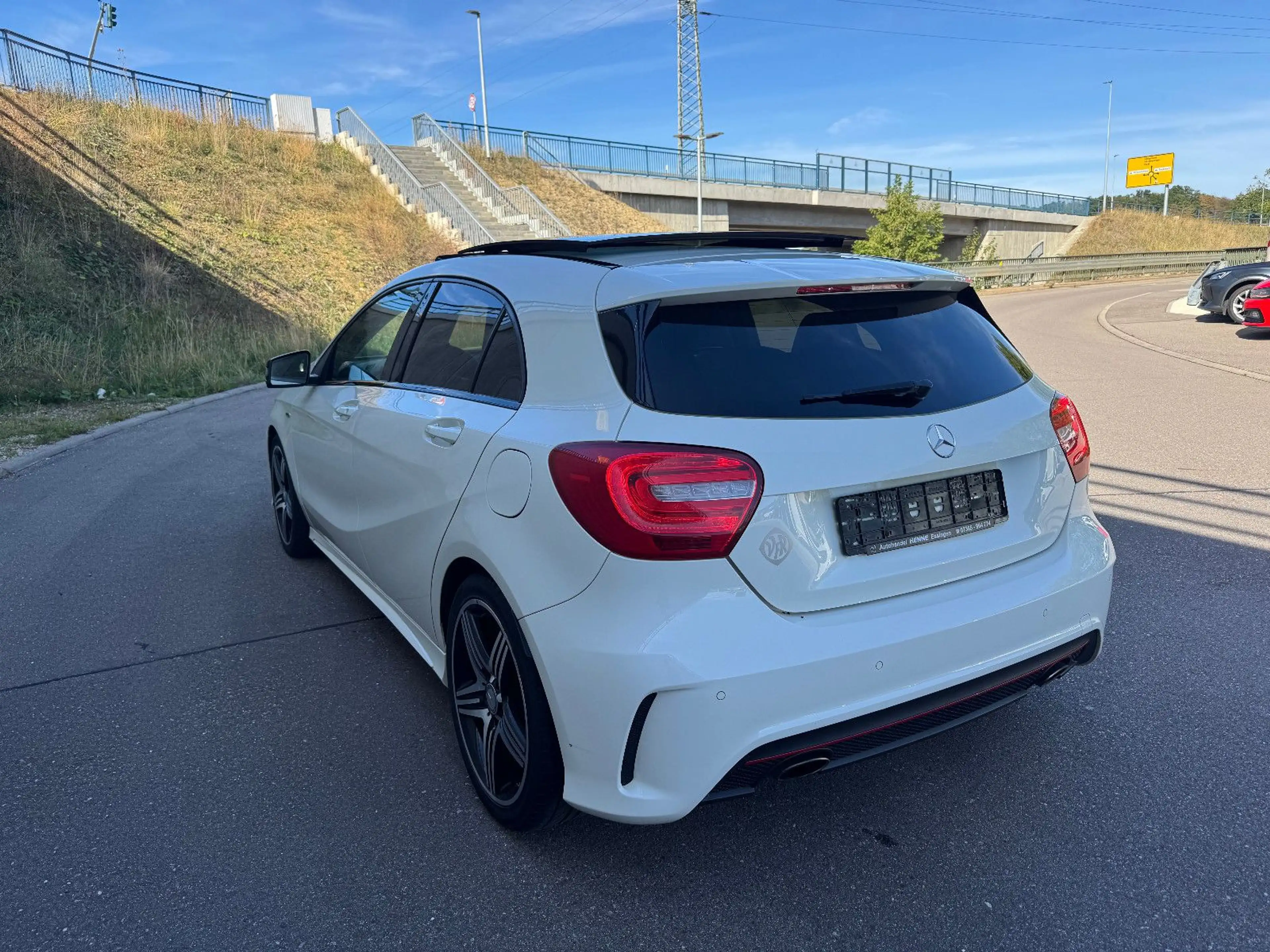 Mercedes-Benz A 250 Sport AMG Autom. Pano Xen PDC Navi — photo 4