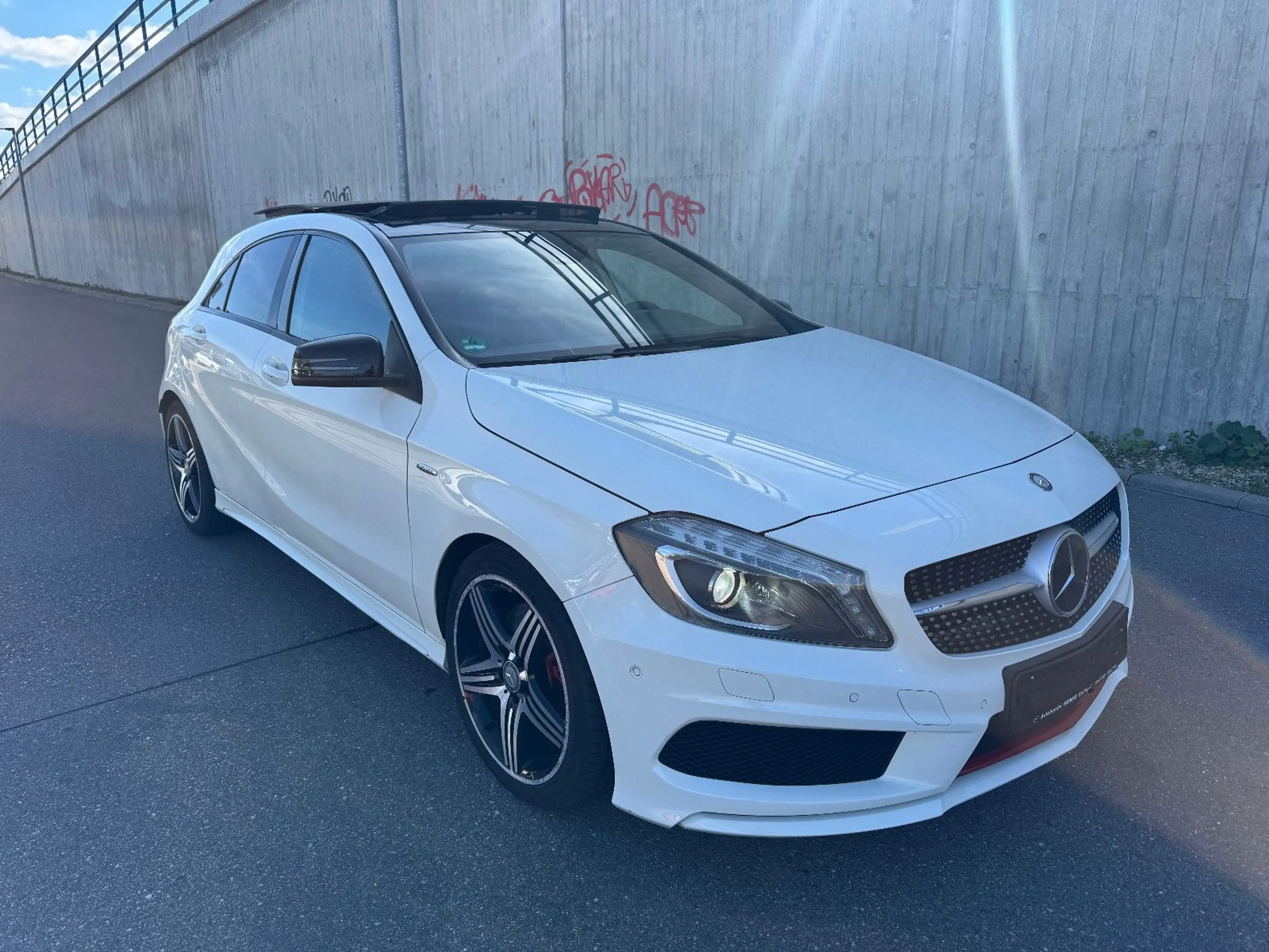 Mercedes-Benz A 250 Sport AMG Autom. Pano Xen PDC Navi — photo 2