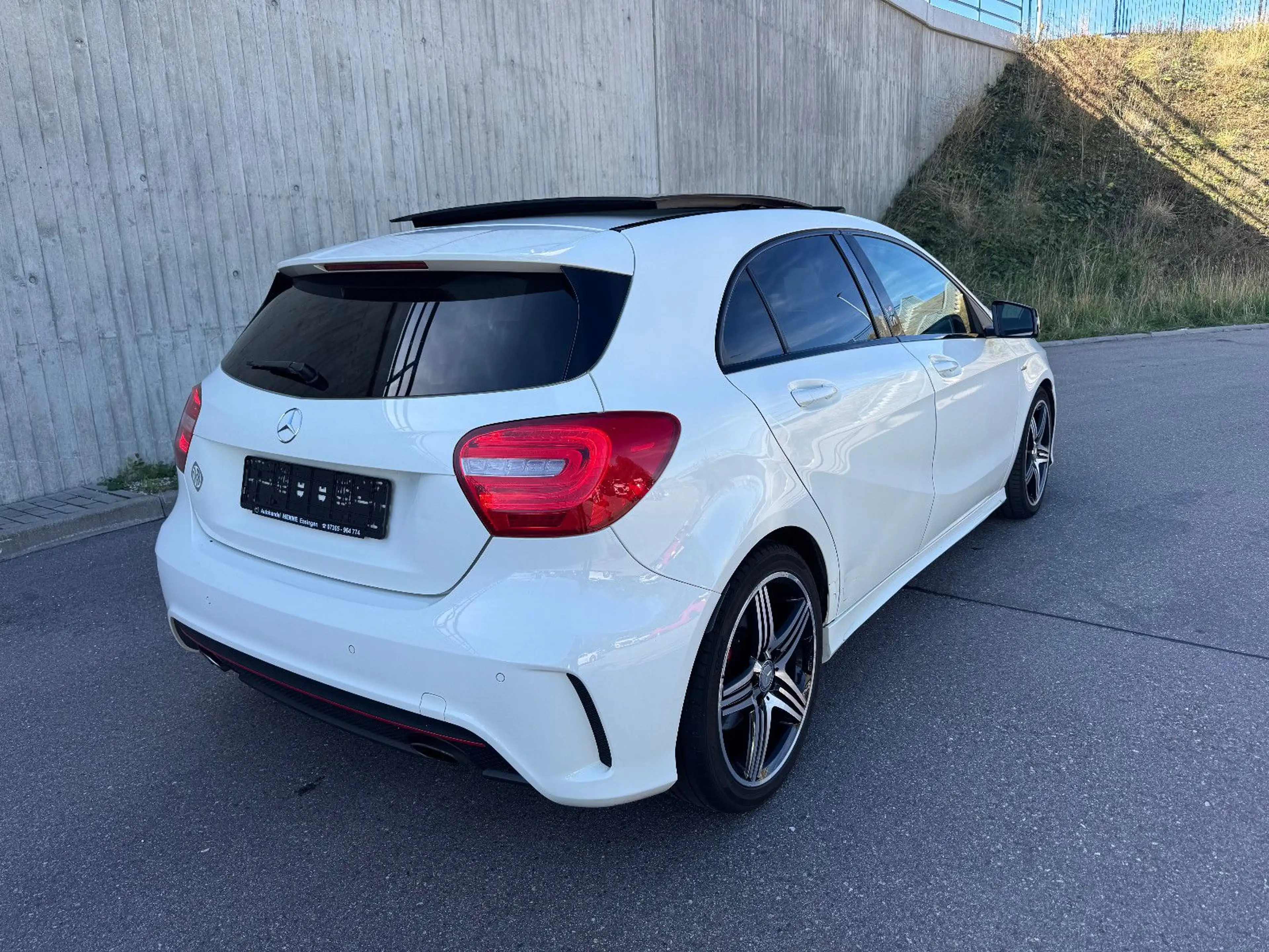 Mercedes-Benz A 250 Sport AMG Autom. Pano Xen PDC Navi — photo 3