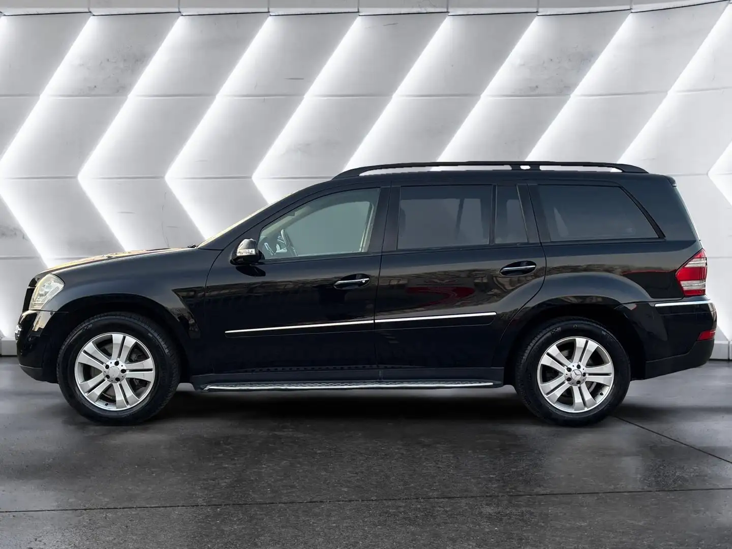 Mercedes-Benz GL 450 |Youngtimer| 7 Pers. | Automaat | Clima | Leder | Zwart - 2