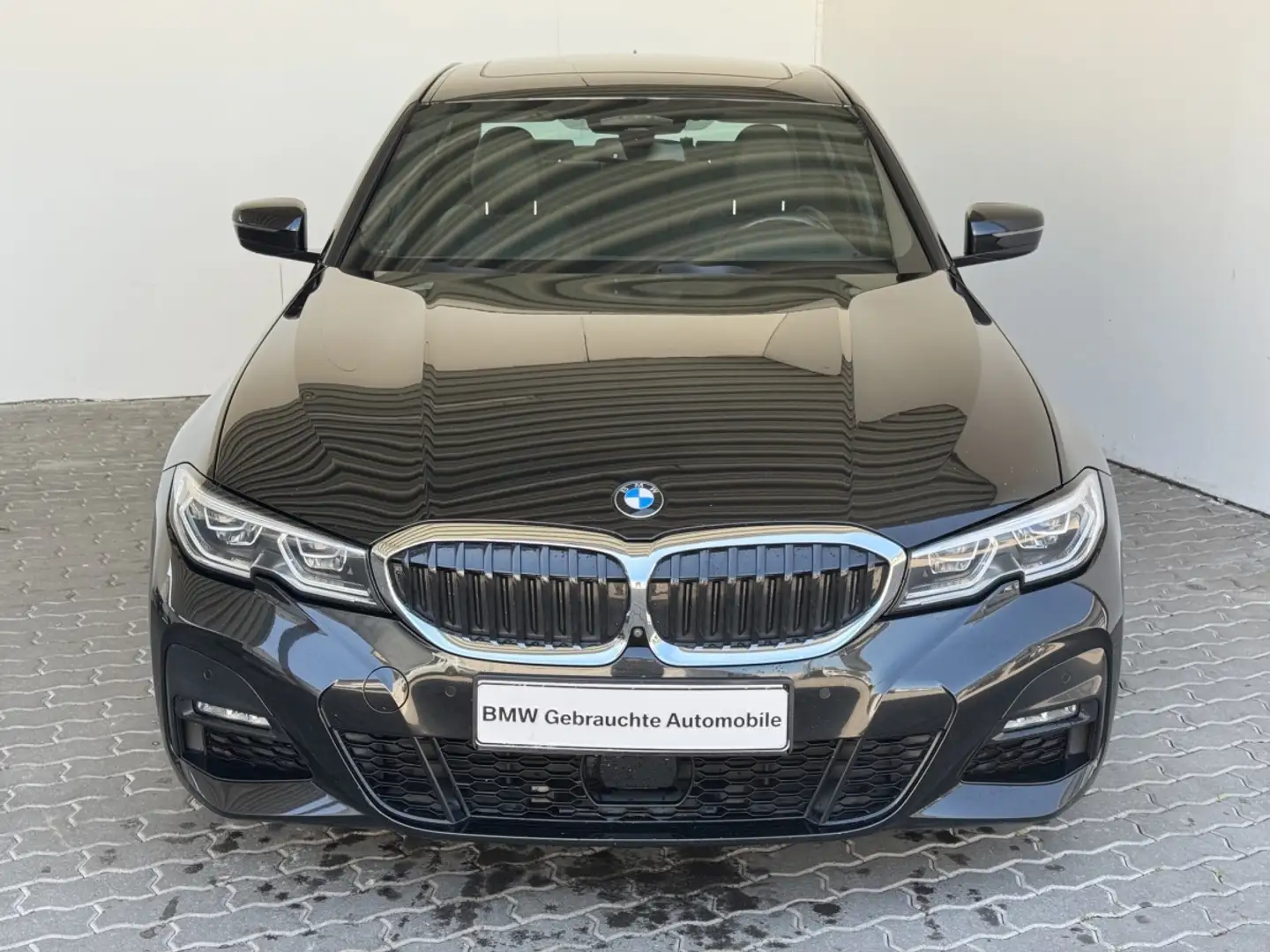 BMW 330 dA Lim. M Sport LiveCock.Laserl.HUD.GSD.ParkA Schwarz - 1