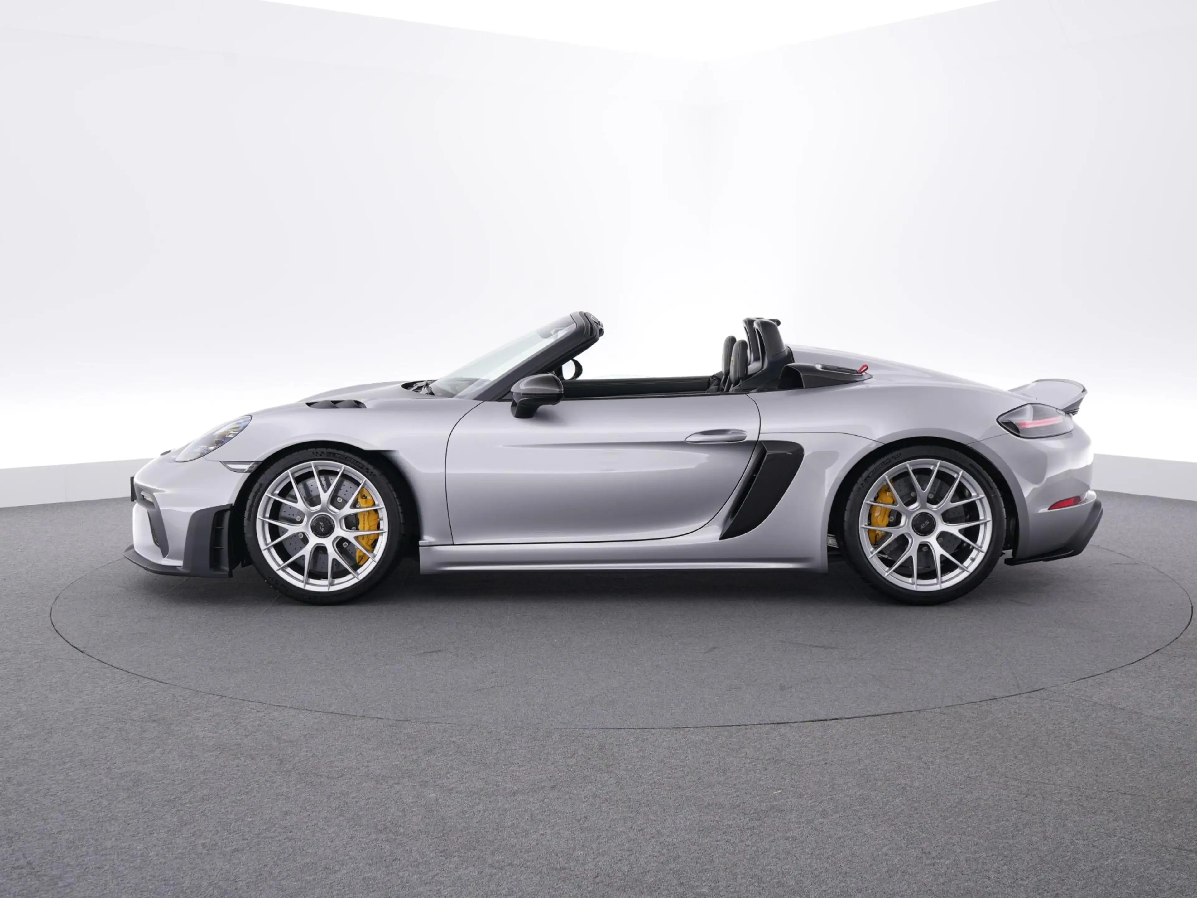 Porsche 718 Spyder RS — photo 2
