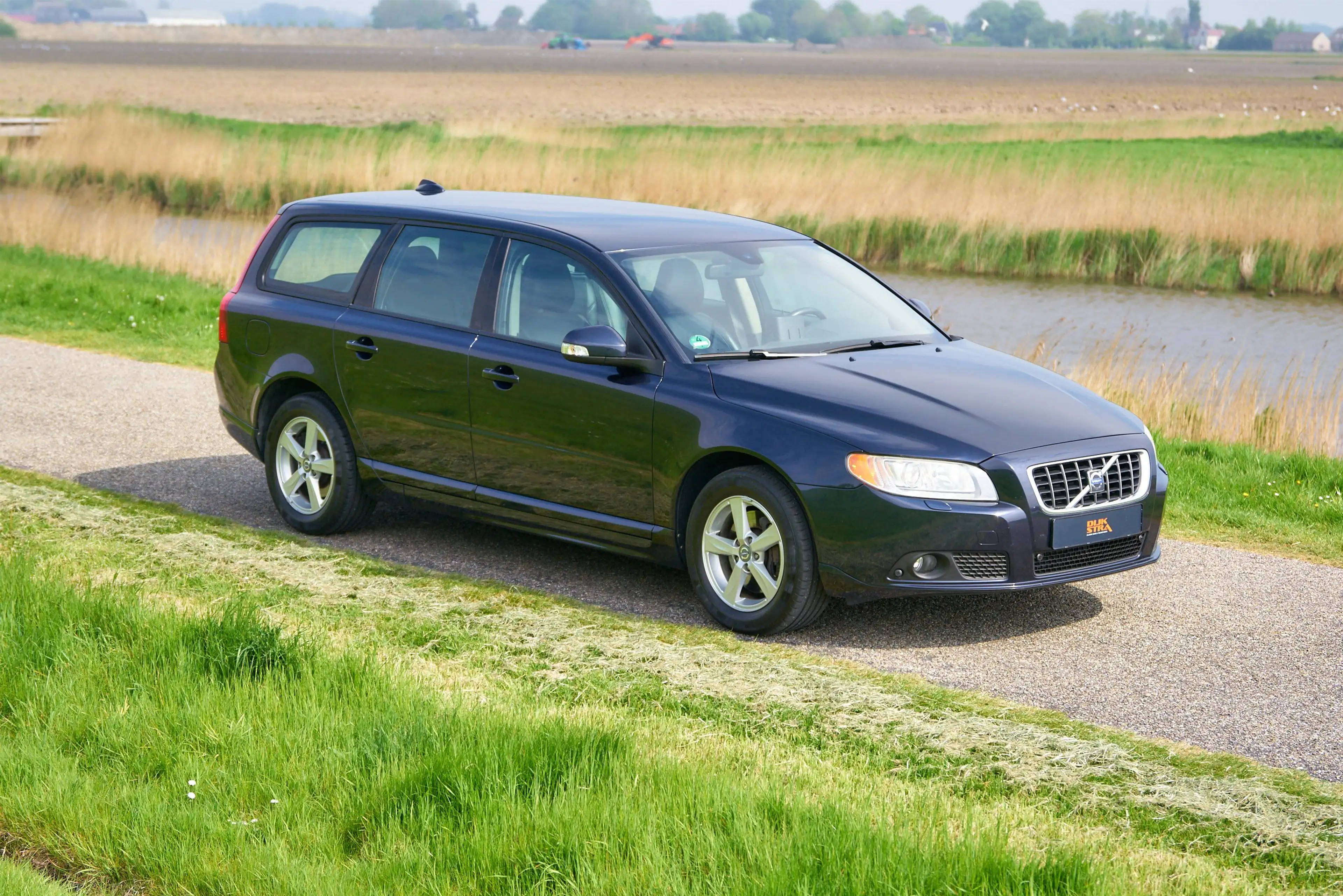 Volvo V70 Momentum 3.2 Geartronic / 134.000 km, oerdegelijk — photo 4