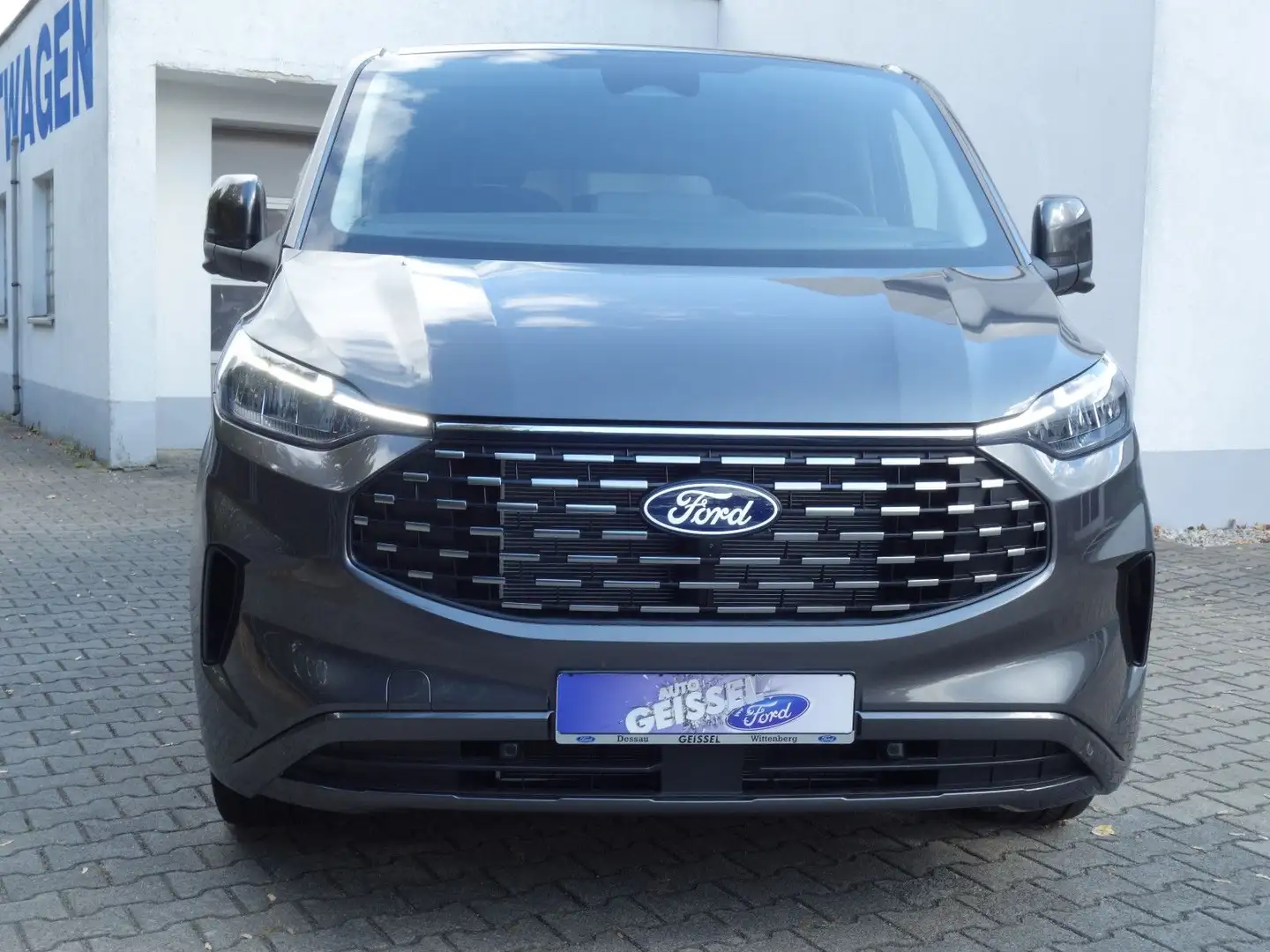 Ford Tourneo Custom 320 L1 Titanium X Autom LEDER Win Grau - 2