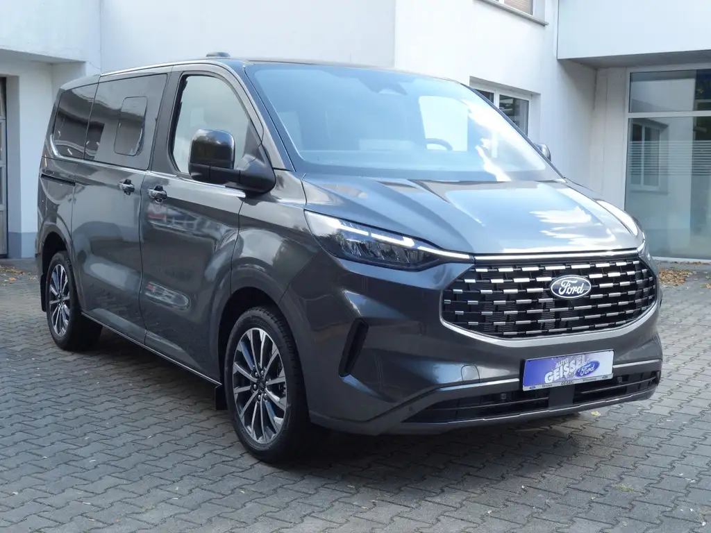 Ford Tourneo Custom 2025 из Европы — купить под ключ