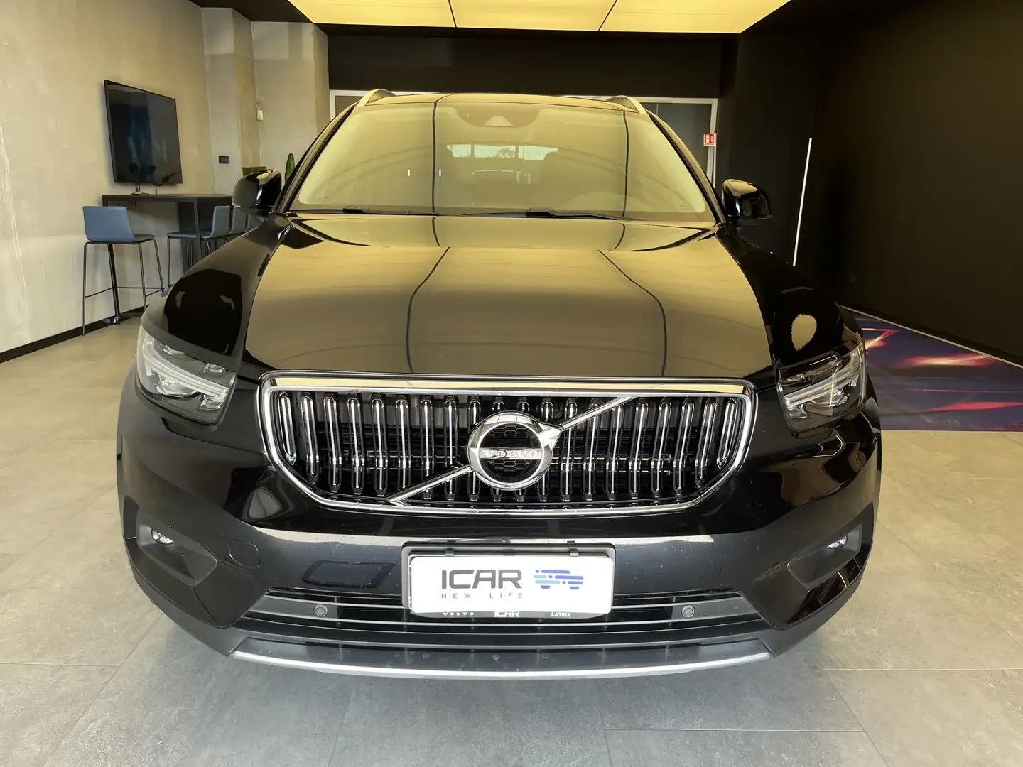 Volvo XC40 1.5 T5 Recharge Plug-in-Hybrid Inscription Express Nero - 2