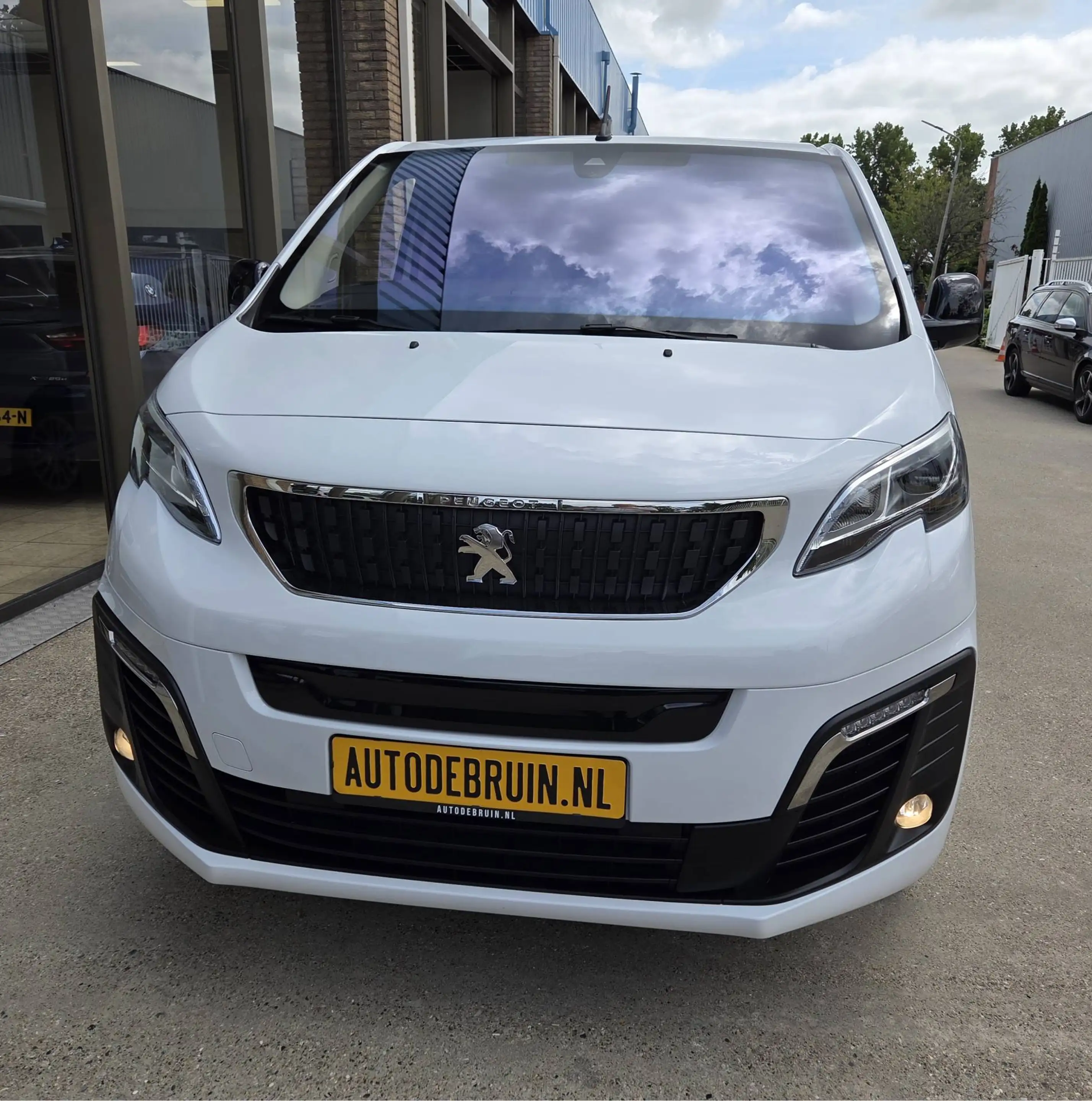 Peugeot e-Expert Long L3 75 kWh Xenon Stoelverwarming Airco Achteru — photo 12