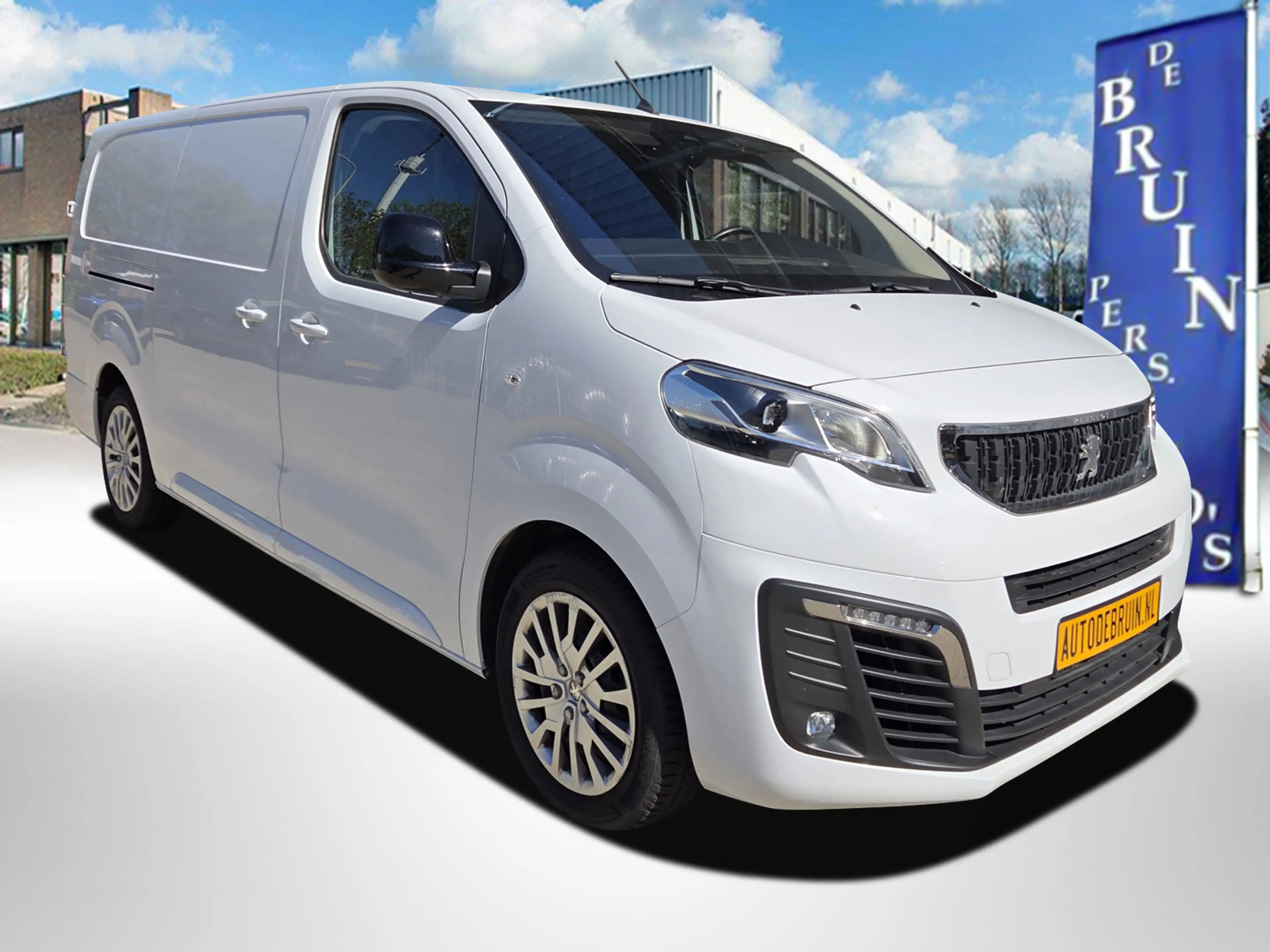 Peugeot e-Expert Long L3 75 kWh Xenon Stoelverwarming Airco Achteru