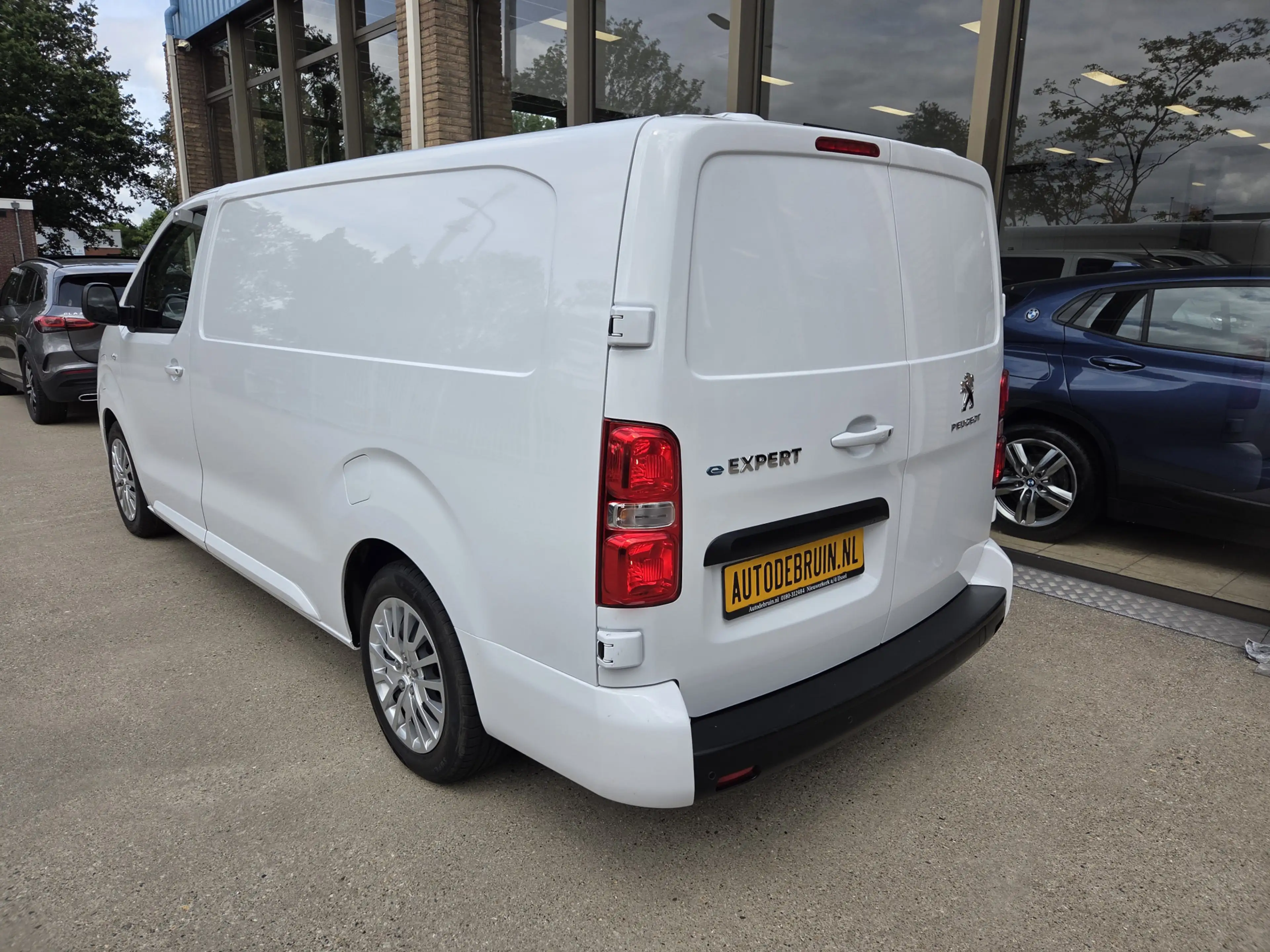 Peugeot e-Expert Long L3 75 kWh Xenon Stoelverwarming Airco Achteru — photo 5