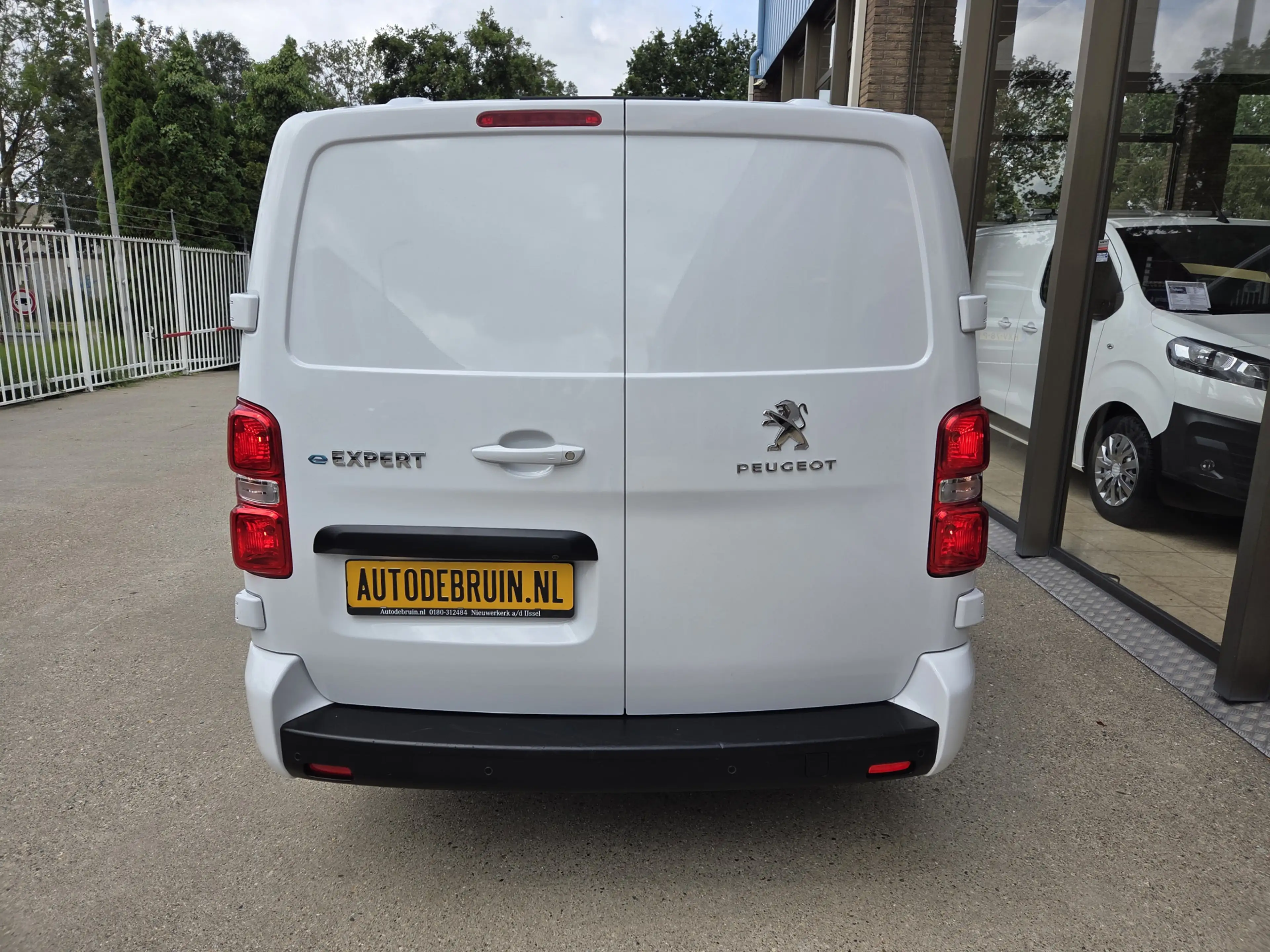 Peugeot e-Expert Long L3 75 kWh Xenon Stoelverwarming Airco Achteru — photo 7