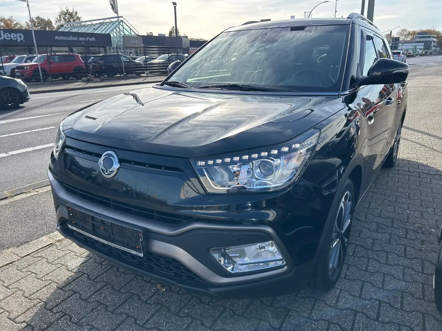 SsangYong XLV E-XGI 1. HAND KAMERA NAVI AHK SITZKLIMA Negru - 2