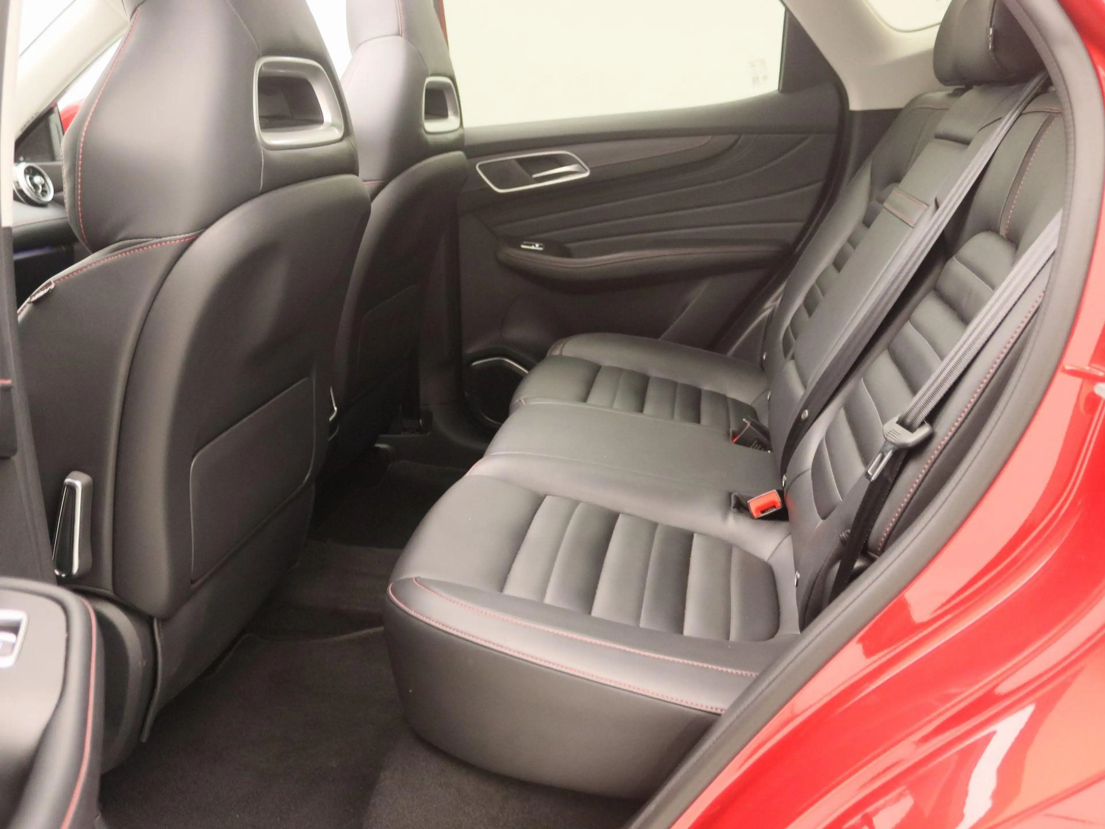 MG EHS 1.5 TGDI Luxury | Apple Carplay/Android Auto | Led — photo 13