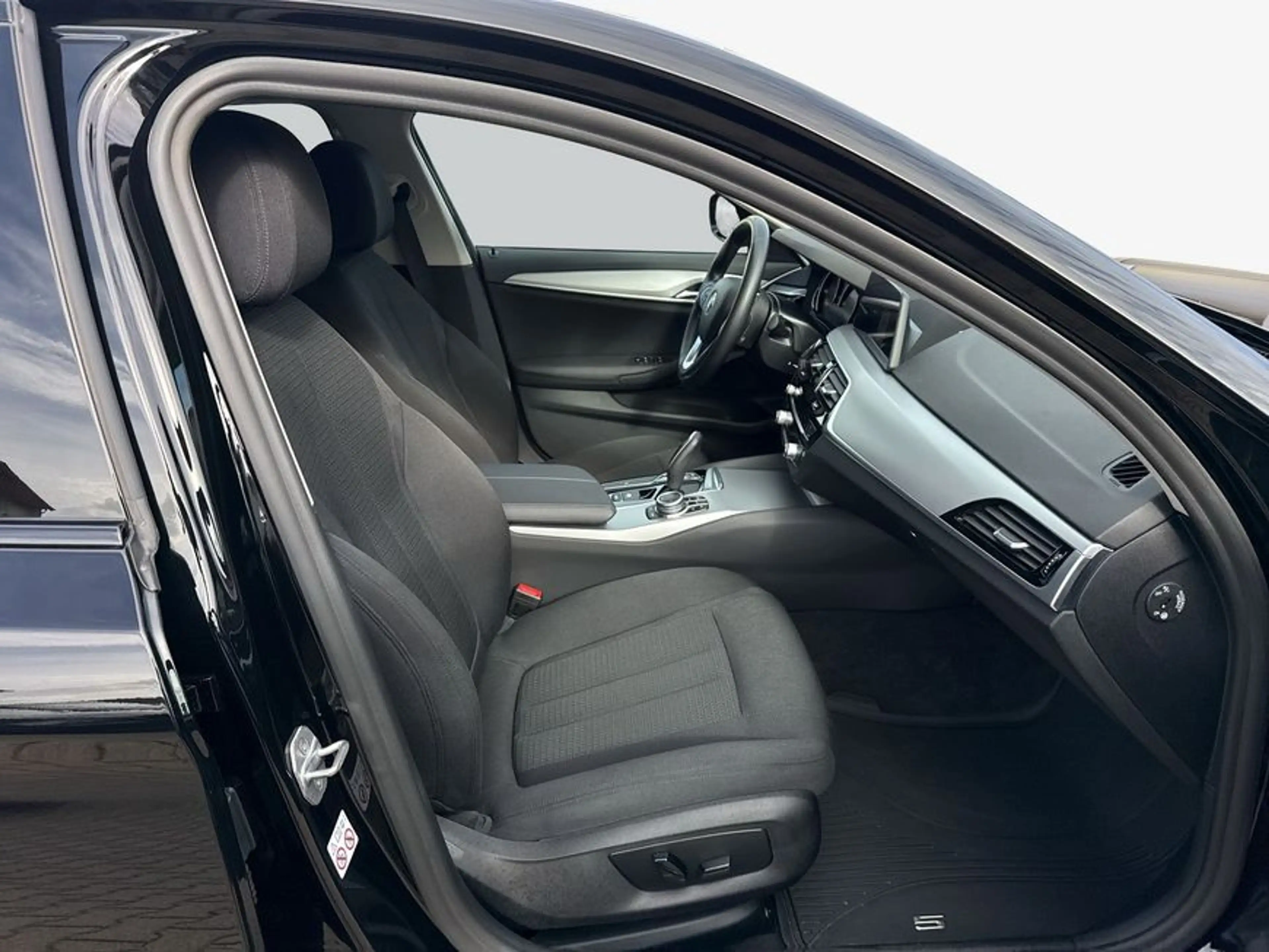 BMW 520 d Aut. LED* SHZ* PDC* — photo 13