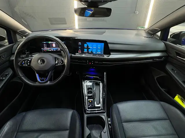 Volkswagen Golf view 4