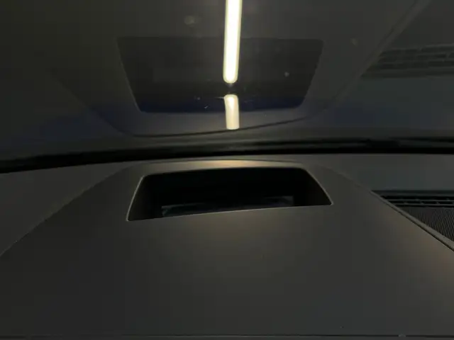 Volkswagen Golf view 14