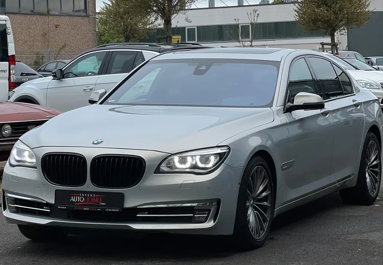 BMW 750