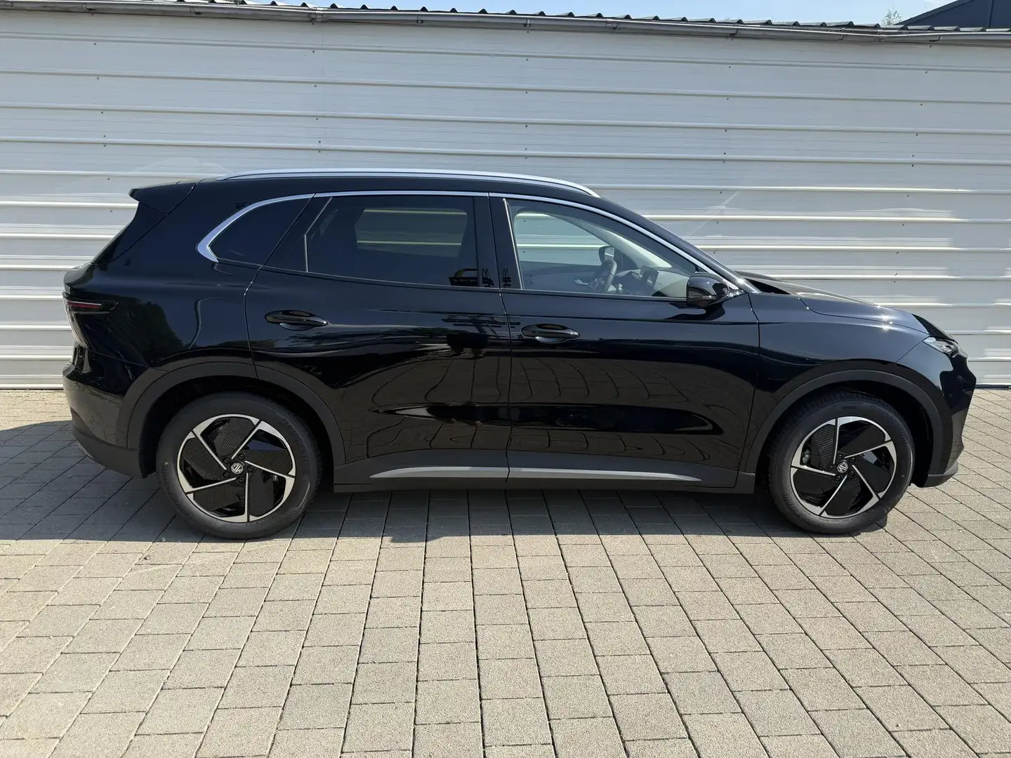 MG MGS5 EV S5 Luxury Long Range 64 kWh Android Auto*Navi*S... Schwarz - 1