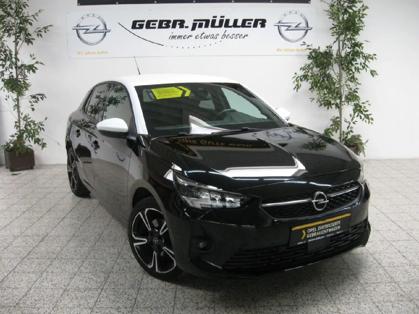 Opel Corsa GS Line Schwarz - 1