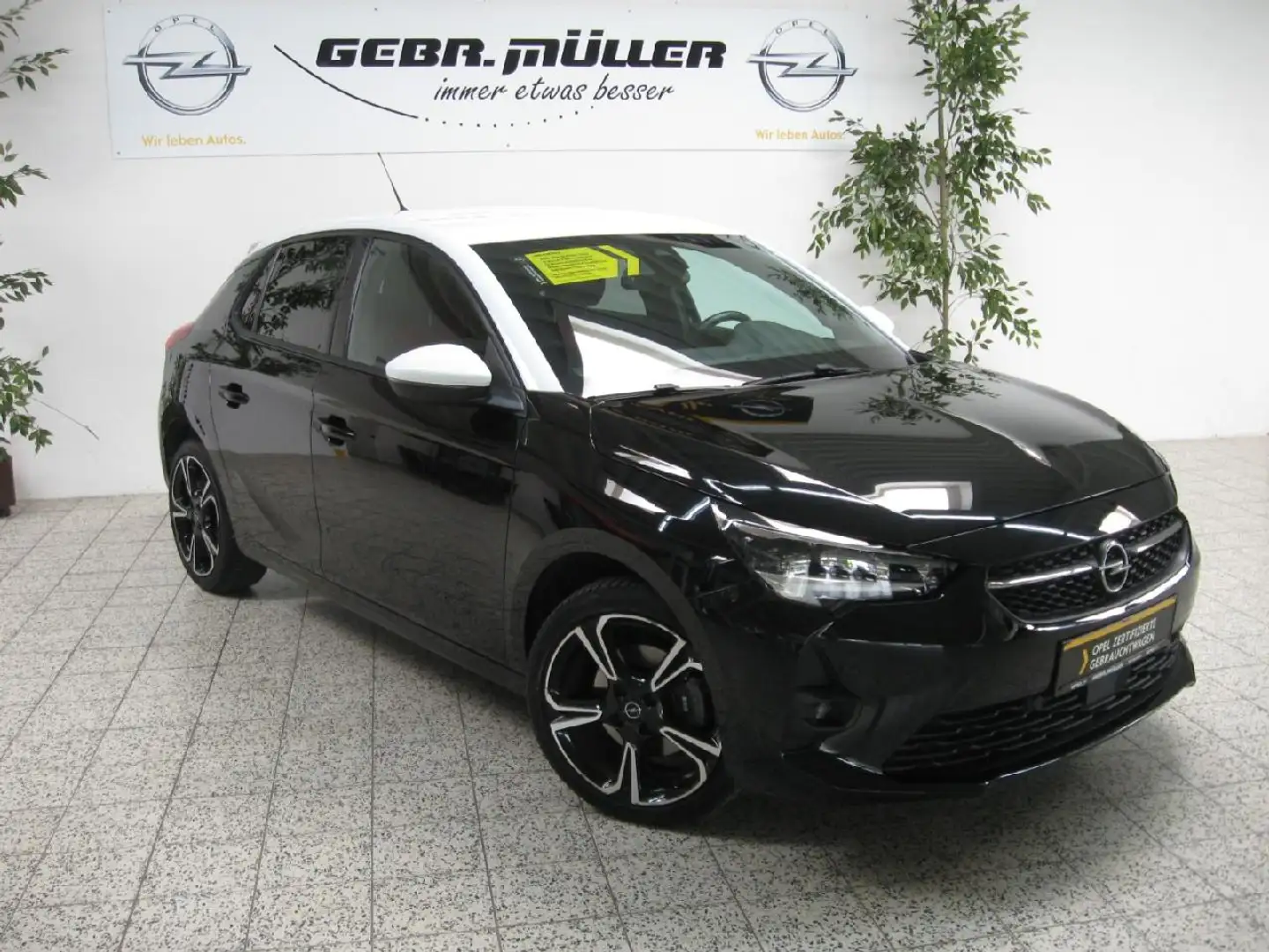 Opel Corsa GS Line Schwarz - 2