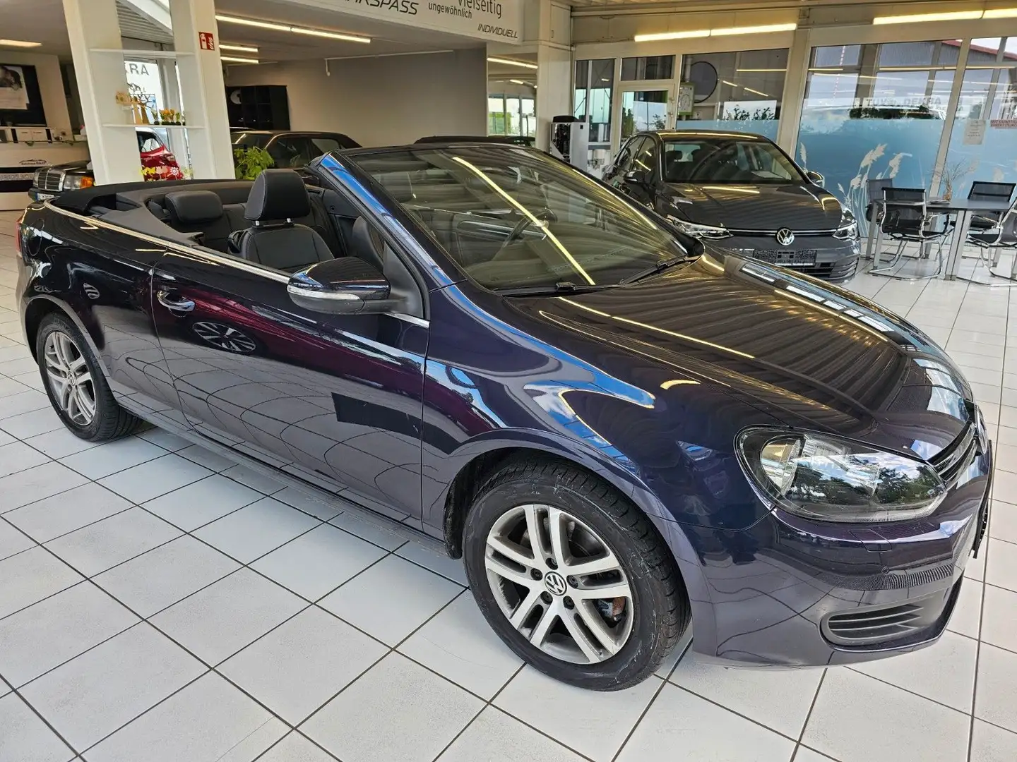 Volkswagen Golf VI Cabriolet Basis Burdeos - 1