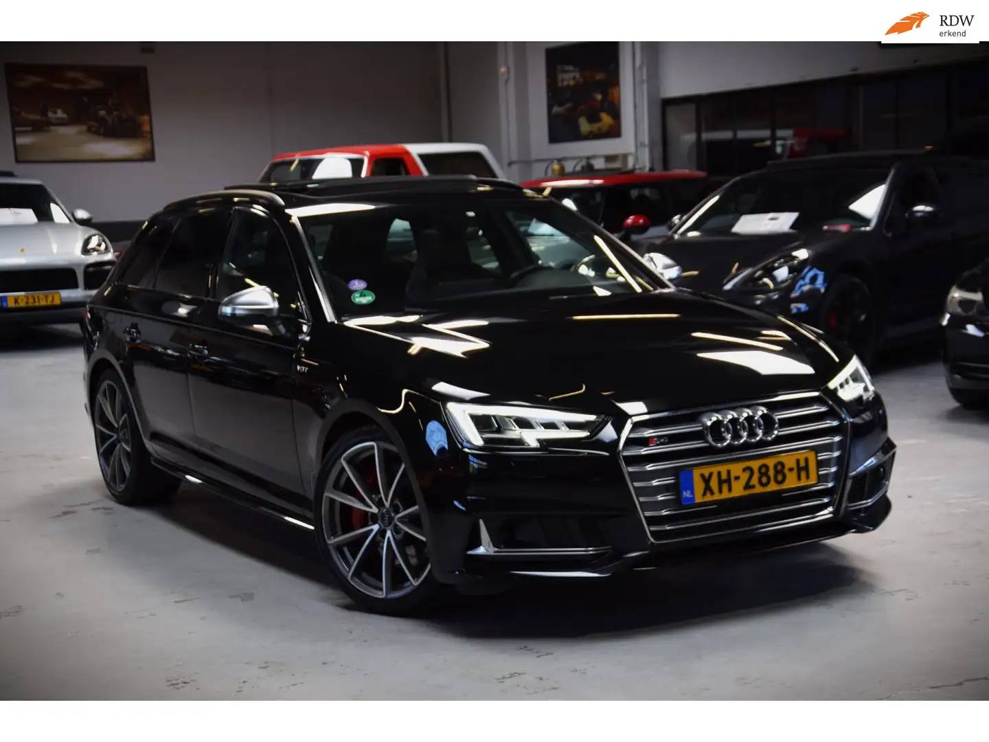 Audi A4 Avant 3.0 TFSI S4 quattro Pro Line Plus Panoramada Schwarz - 1