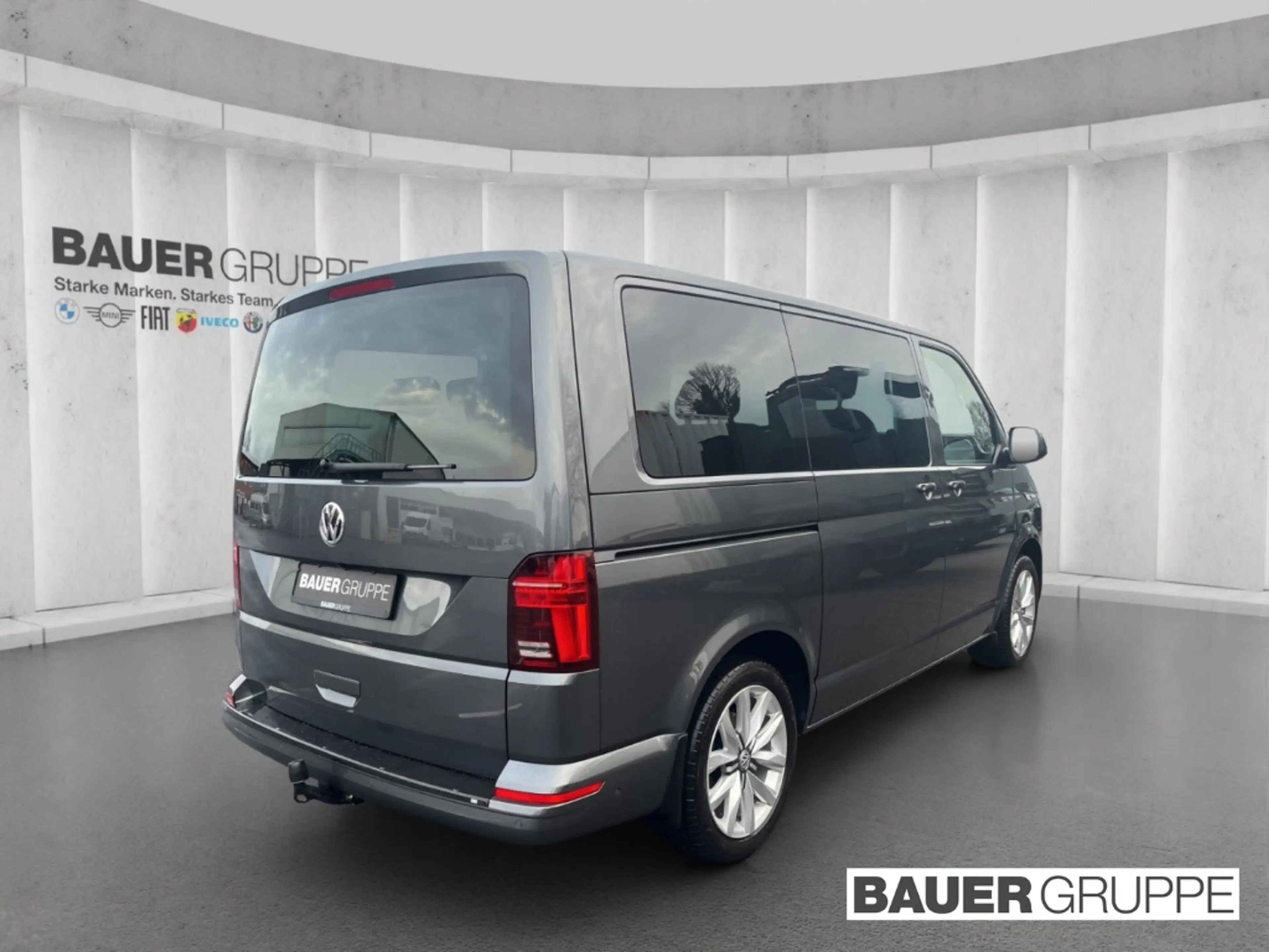 Volkswagen T6.1 Multivan 2.0 TDI Comfortline 4MOTION DSG Navi AHK — photo 6