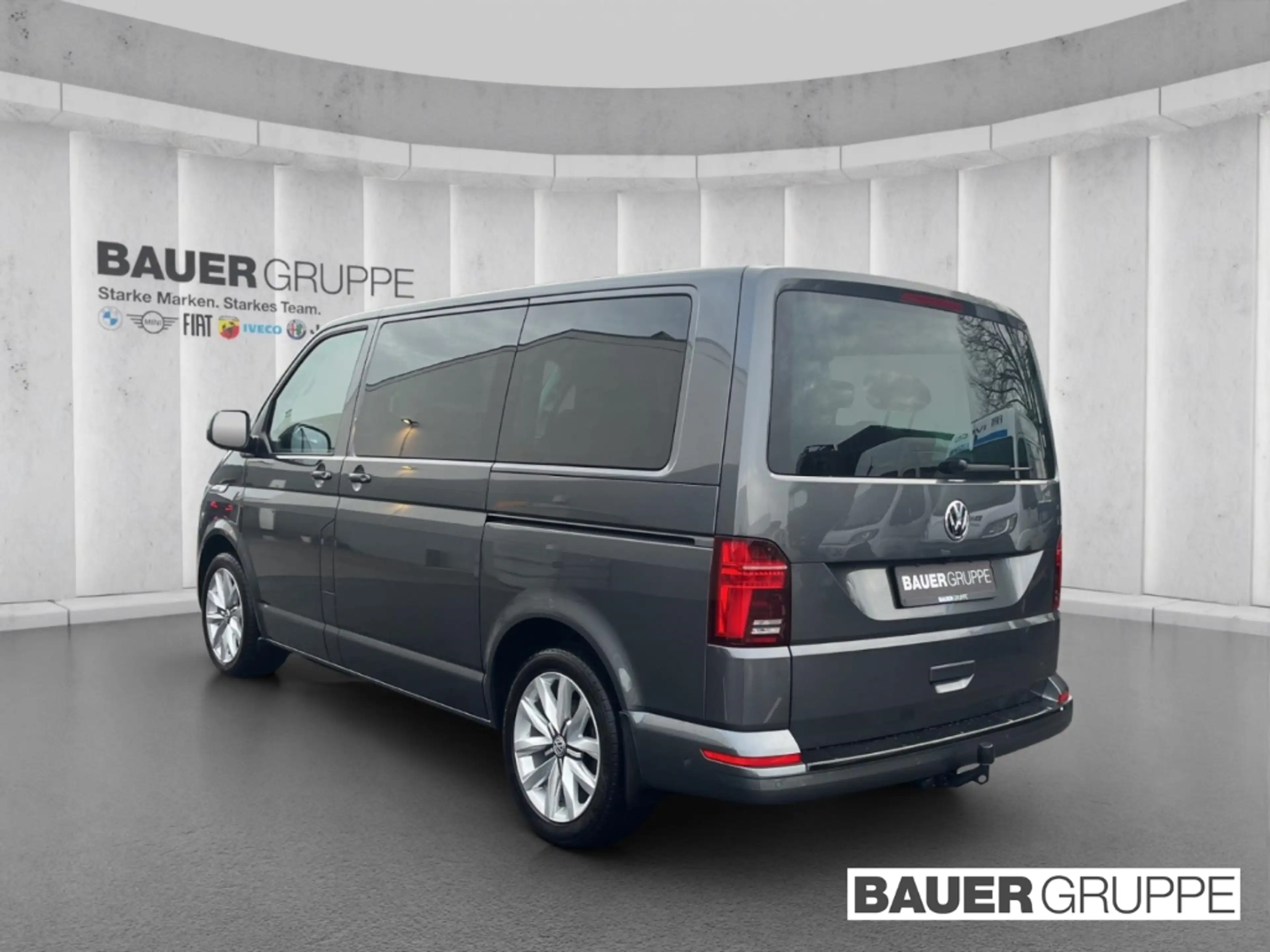 Volkswagen T6.1 Multivan 2.0 TDI Comfortline 4MOTION DSG Navi AHK — photo 4