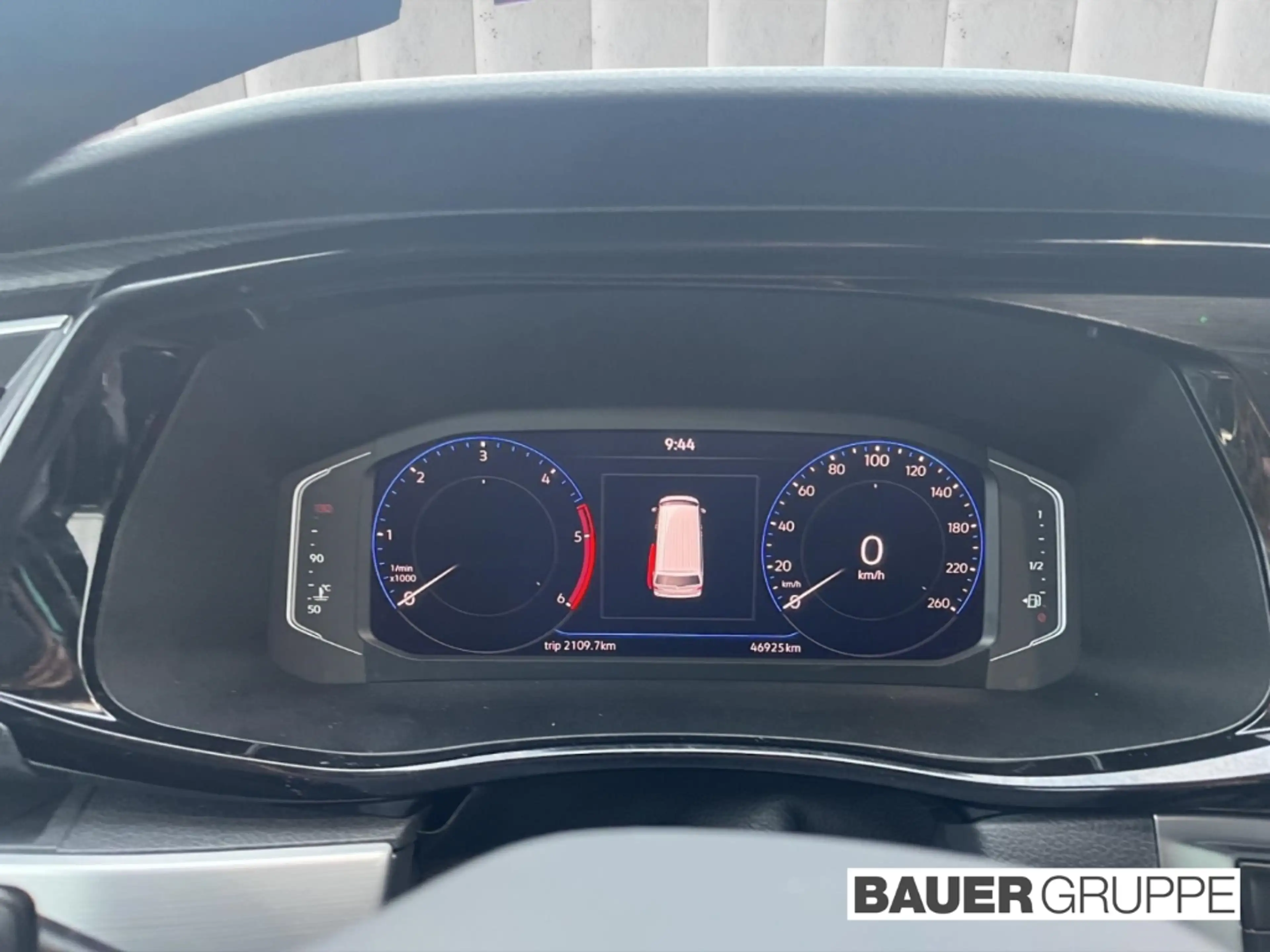 Volkswagen T6.1 Multivan 2.0 TDI Comfortline 4MOTION DSG Navi AHK — photo 12