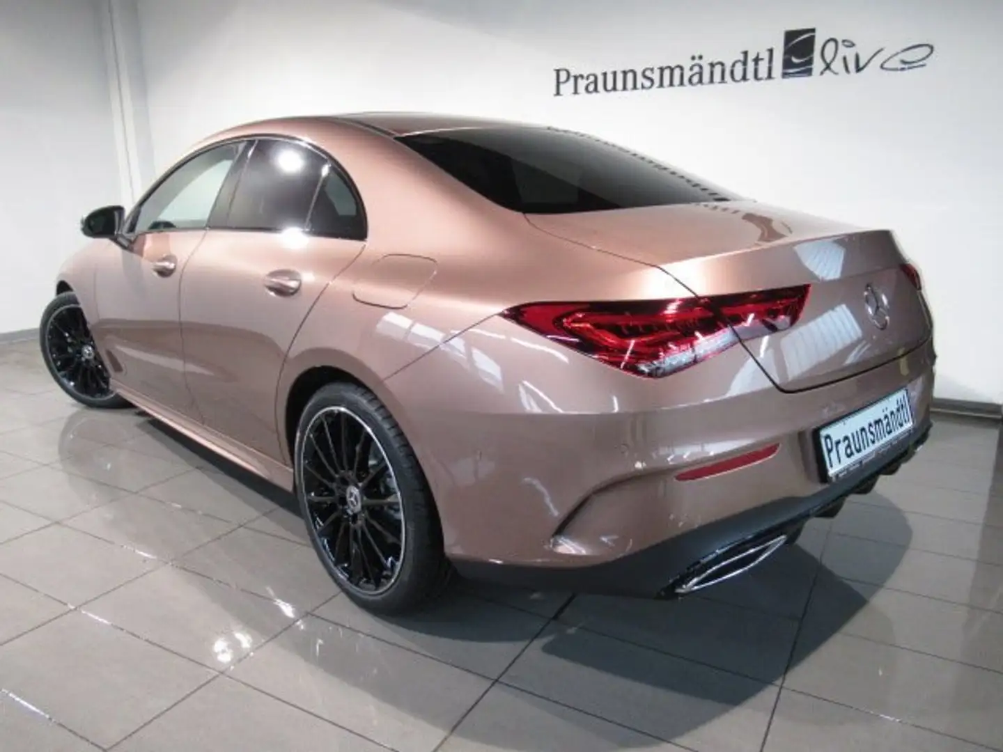 Mercedes-Benz CLA 200 Coupé AMG Night Pano/MBUX/LED/PTC/Kamera Gold - 2