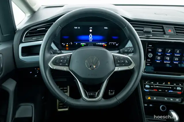Volkswagen Touran view 6
