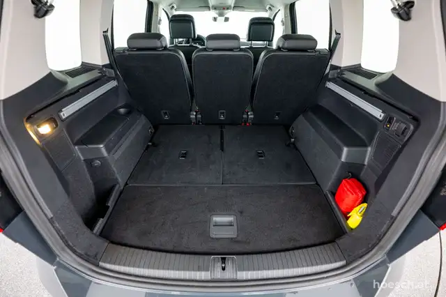 Volkswagen Touran view 10
