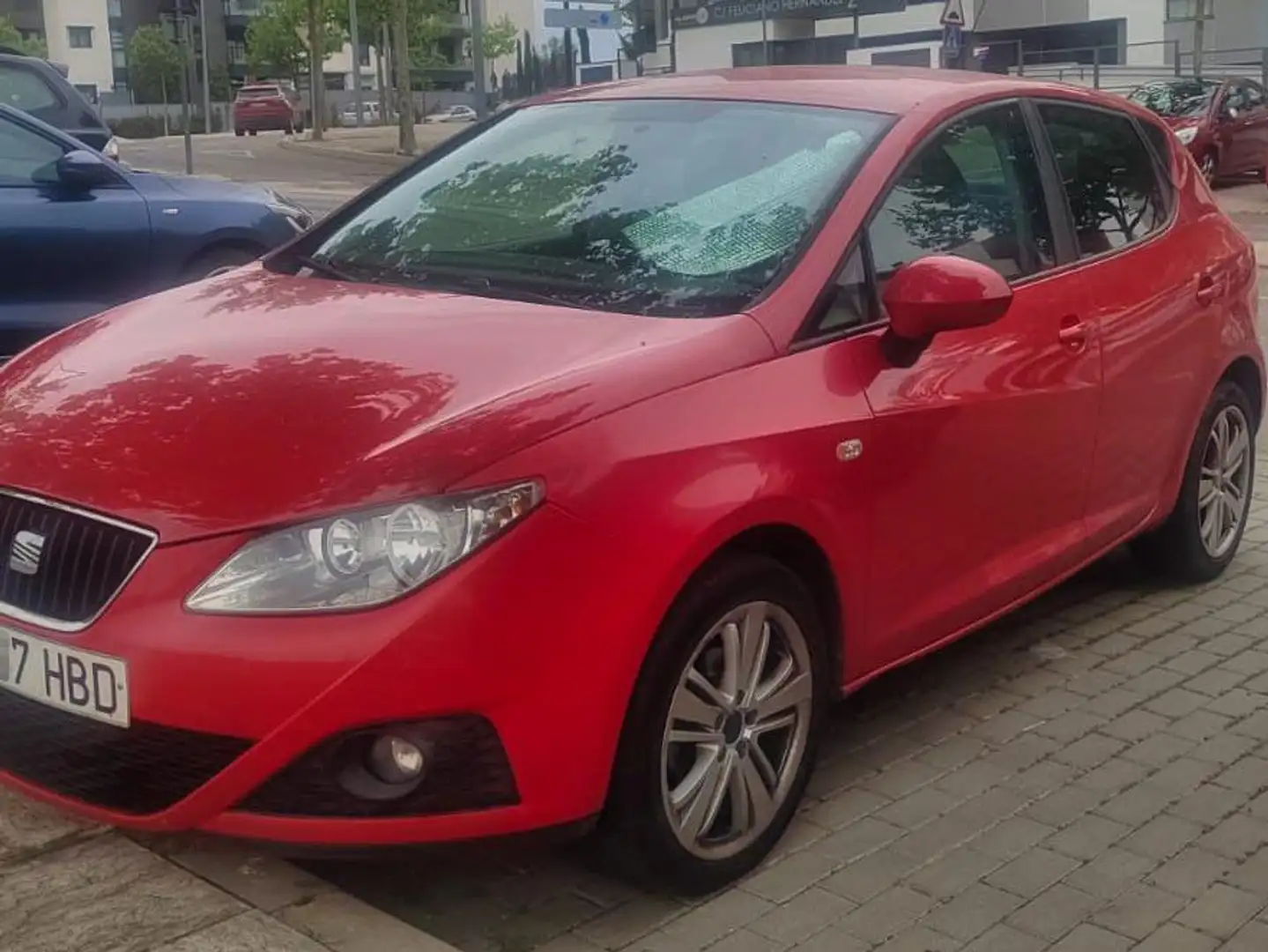 SEAT Ibiza SEAT IBIZA GOOD STUFF 1.6 TDI 90cv Rojo - 1