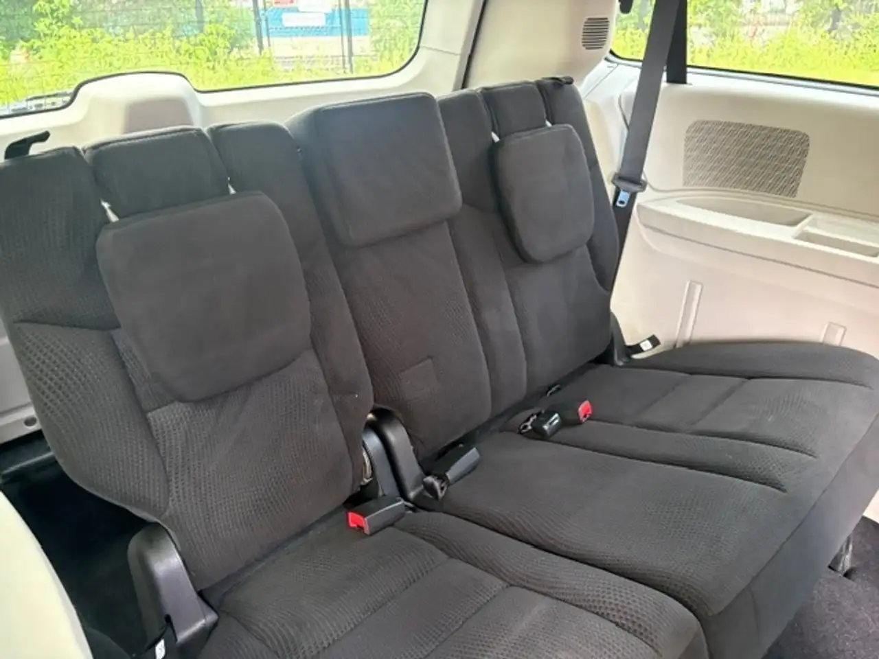 Dodge Grand Caravan photo Dodge Grand Caravan