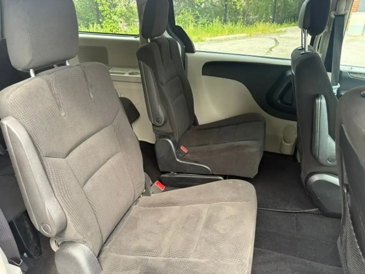 Dodge Grand Caravan photo Dodge Grand Caravan