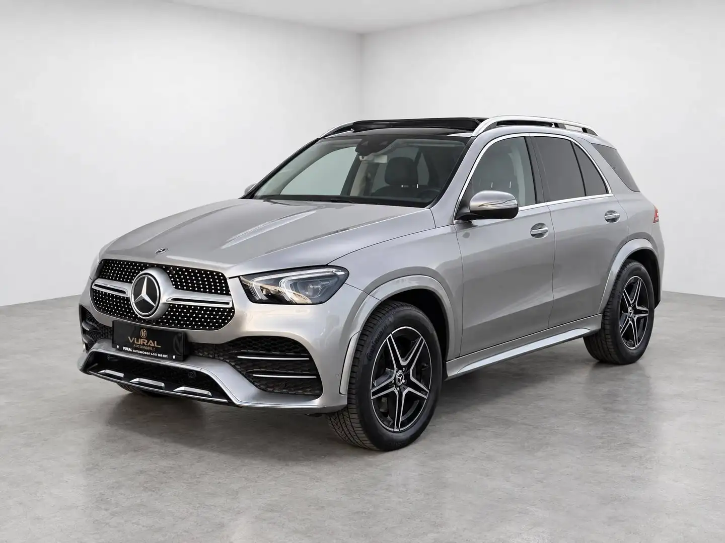 Mercedes-Benz GLE 350 GLE 350 d AMG Line 4Matic |Panorama-Schiebedach| TotwinkelPark-Paket mit 360° K Grau - 2