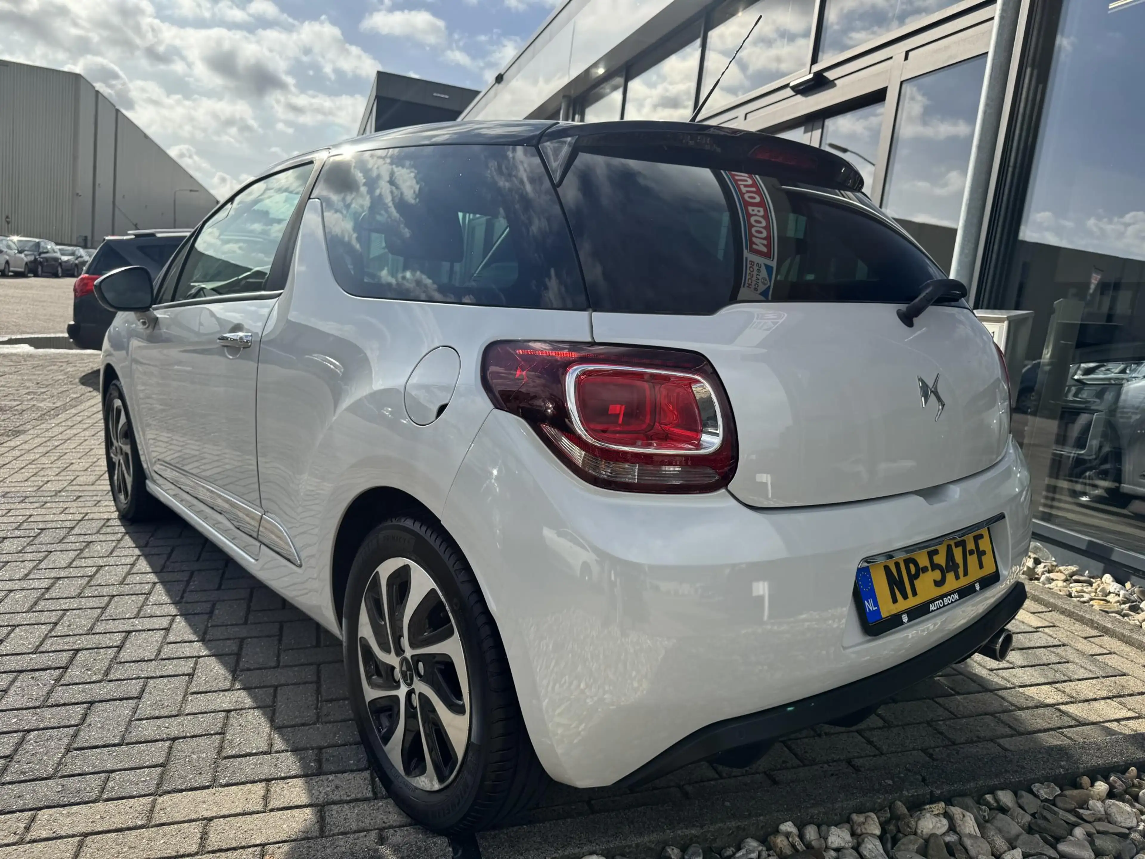 Citroen DS3 1.2 82PK SO CHIC : NAVI/LED/CLIMA/2XPDC /KUIPZETEL — photo 32
