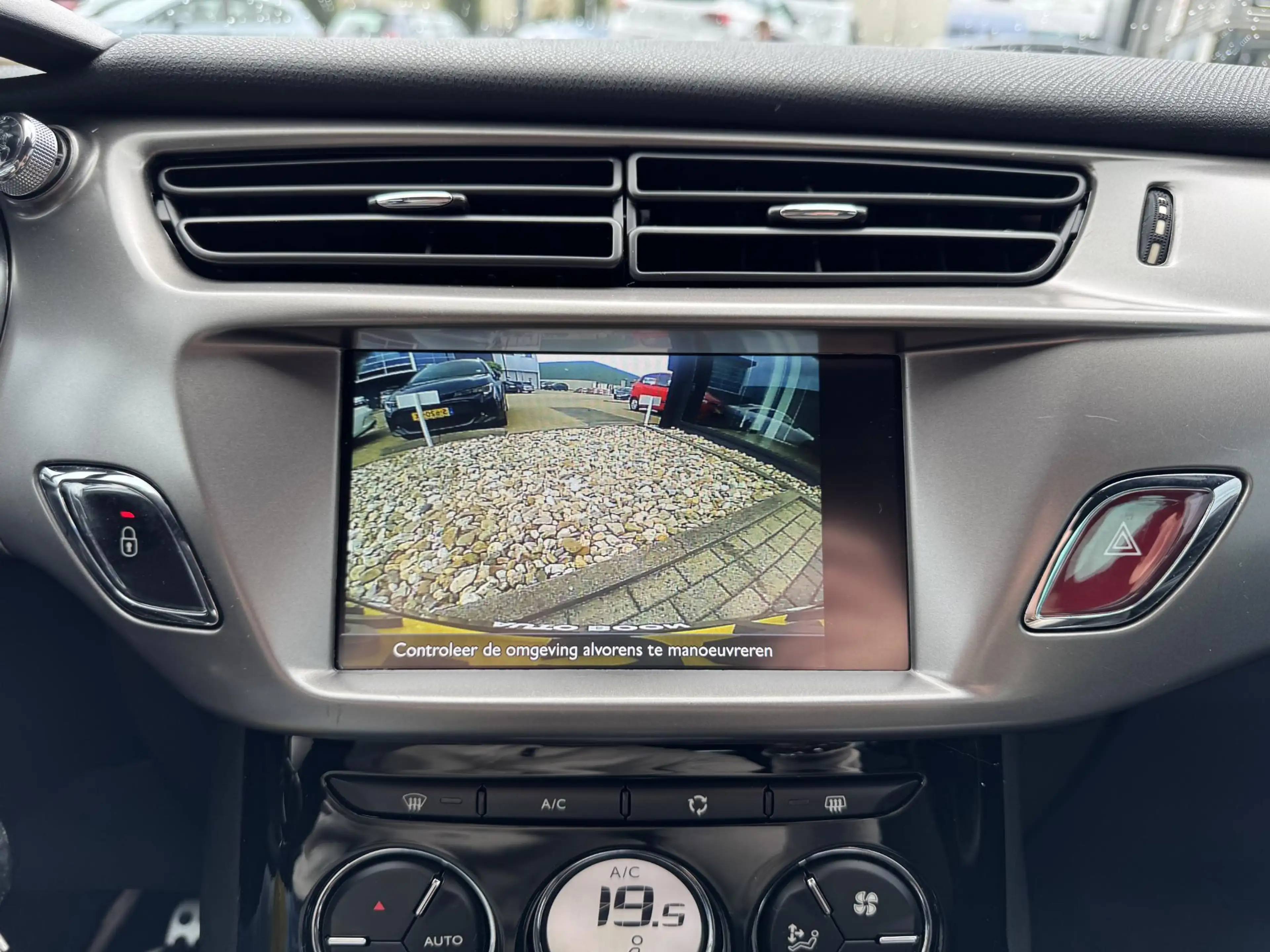 Citroen DS3 1.2 82PK SO CHIC : NAVI/LED/CLIMA/2XPDC /KUIPZETEL — photo 11