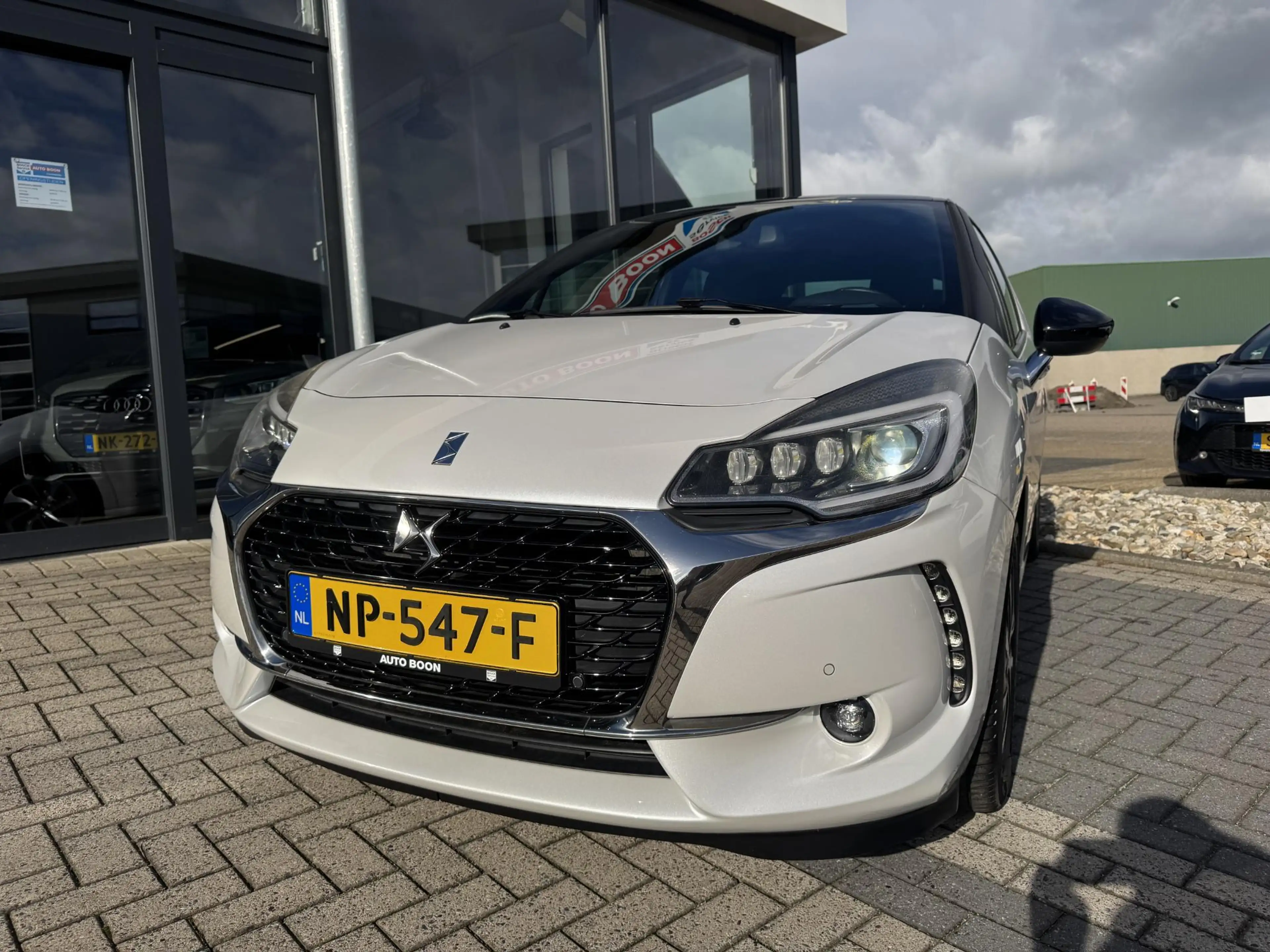 Citroen DS3 1.2 82PK SO CHIC : NAVI/LED/CLIMA/2XPDC /KUIPZETEL — photo 2