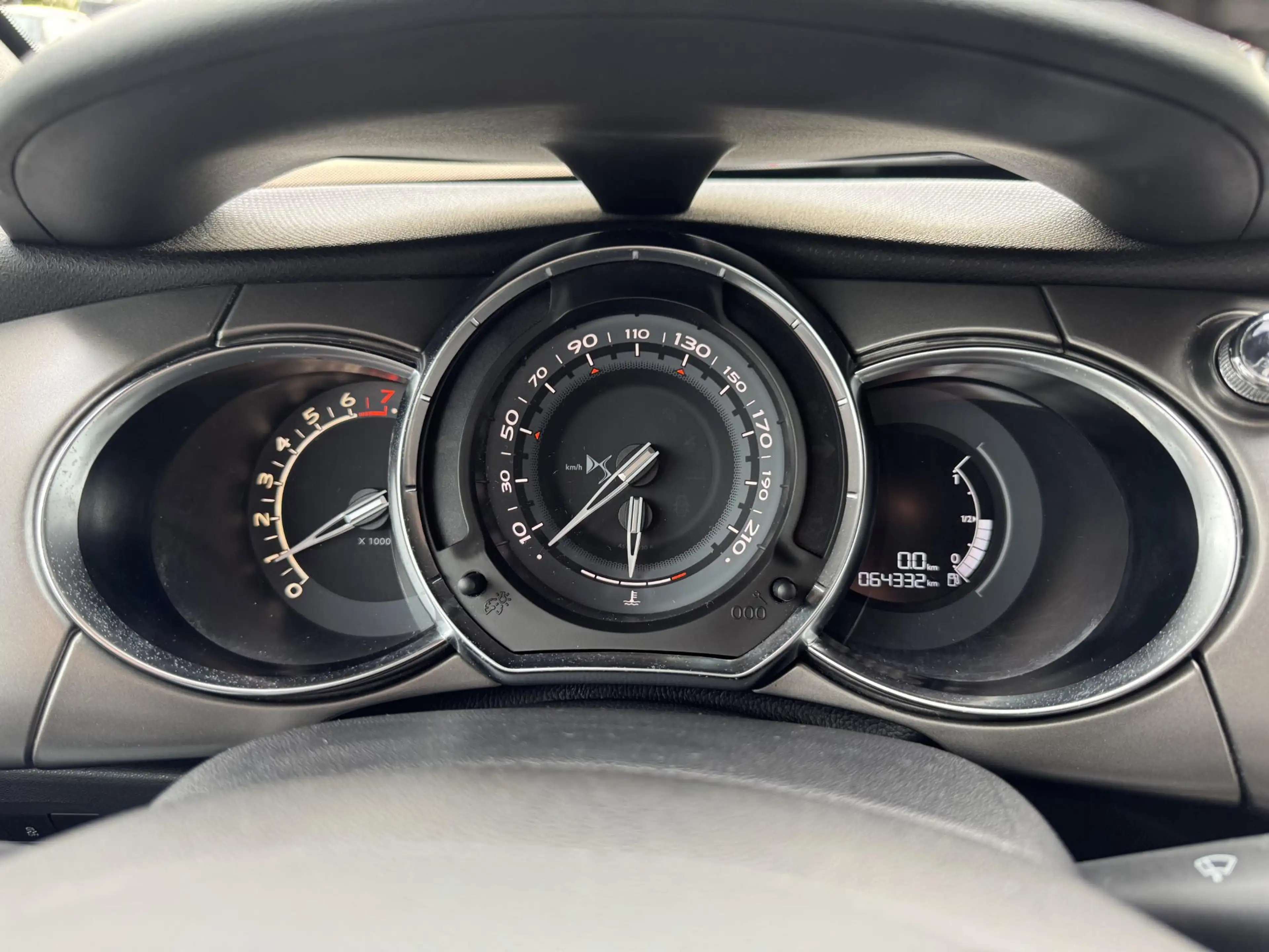 Citroen DS3 1.2 82PK SO CHIC : NAVI/LED/CLIMA/2XPDC /KUIPZETEL — photo 6